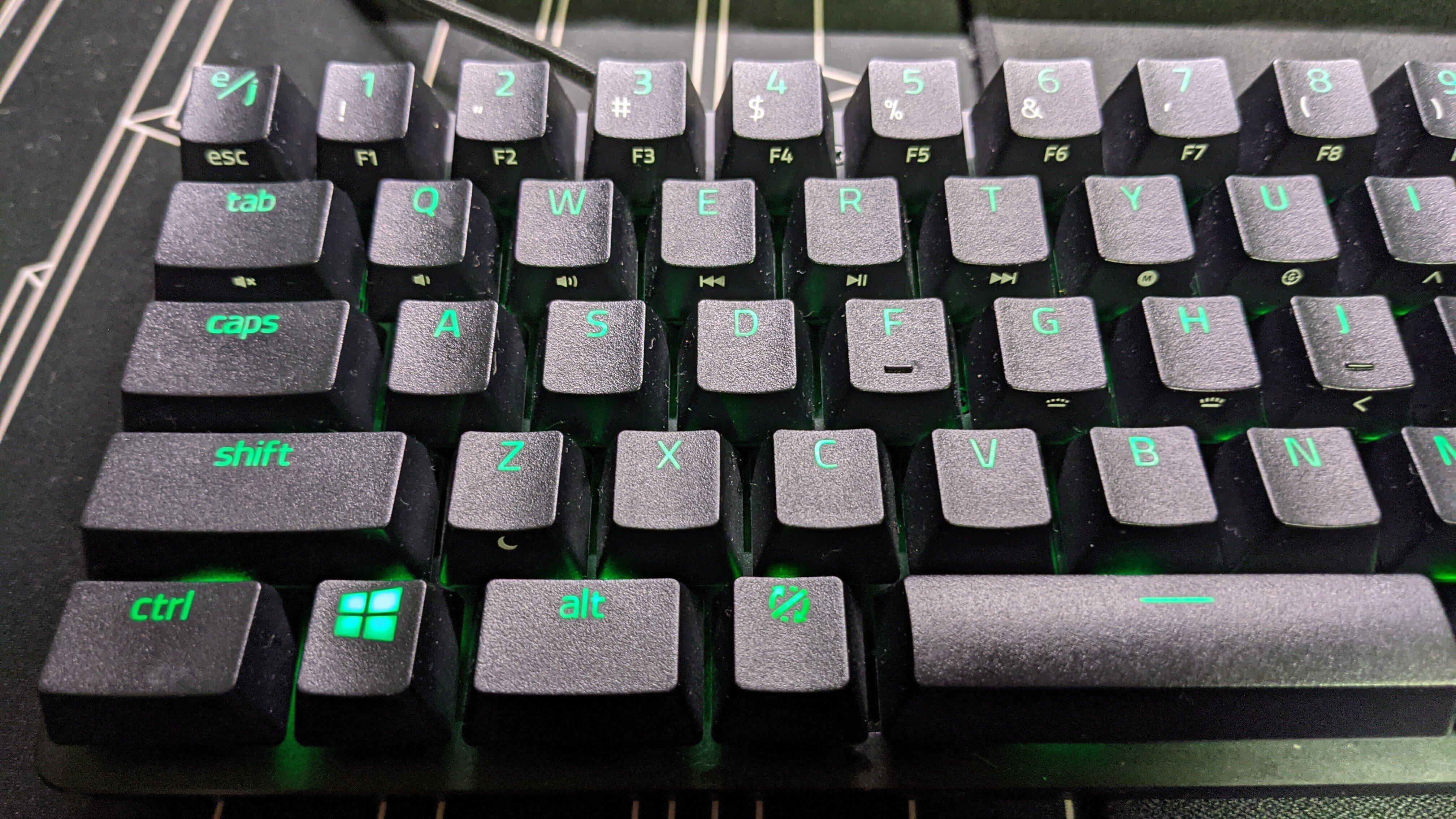 RazerのHuntsman Miniの日本語配列、US配列を手に入れたので比べてみた
