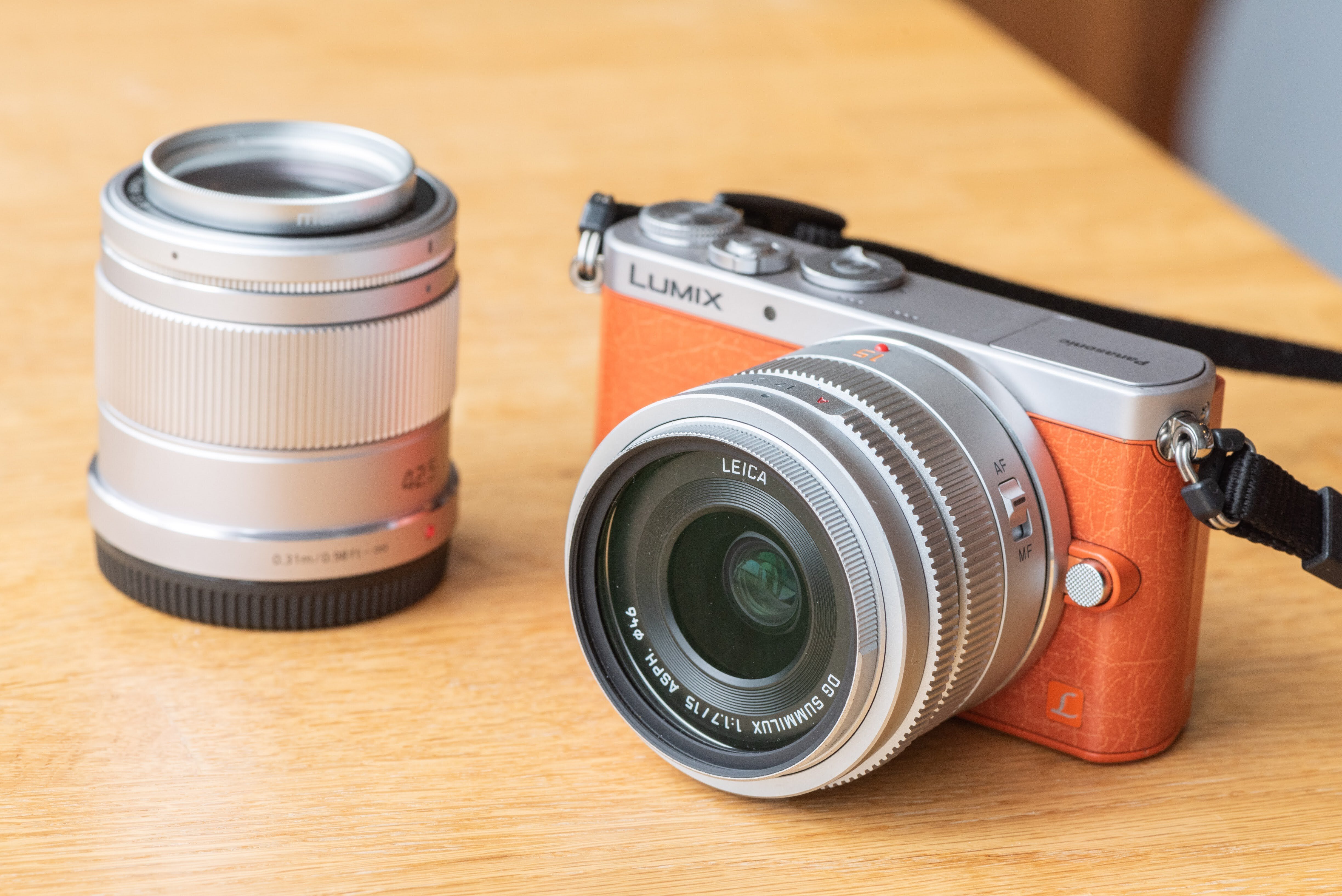 LUMIX GM1kと愛用レンズ(LEICA 15mmF1.7/ 12-32mm F3.5-5.6/ 42.5mm F1