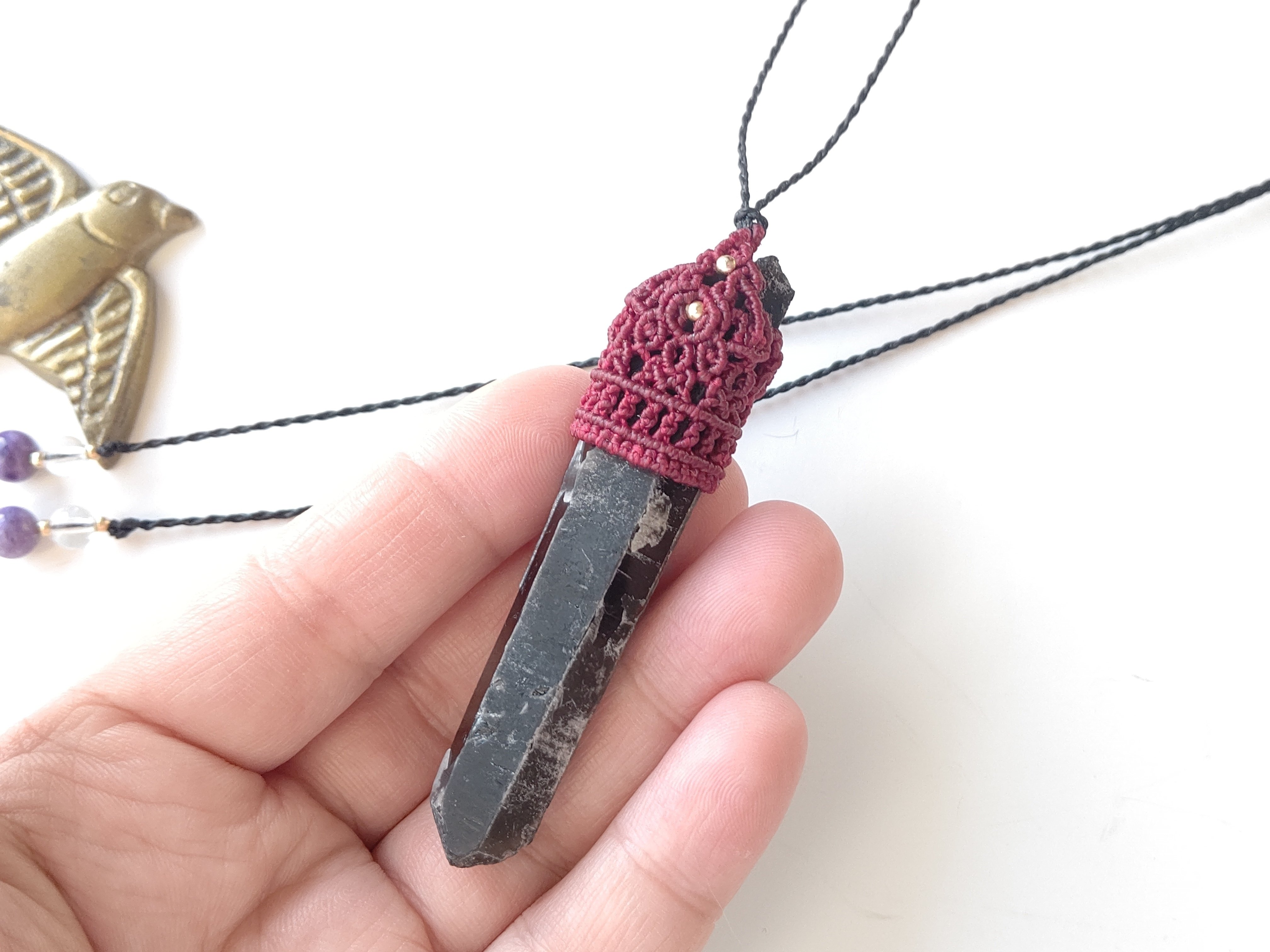 もののけ姫のペンダント（黒曜石じゃないver）｜石野@マクラメ