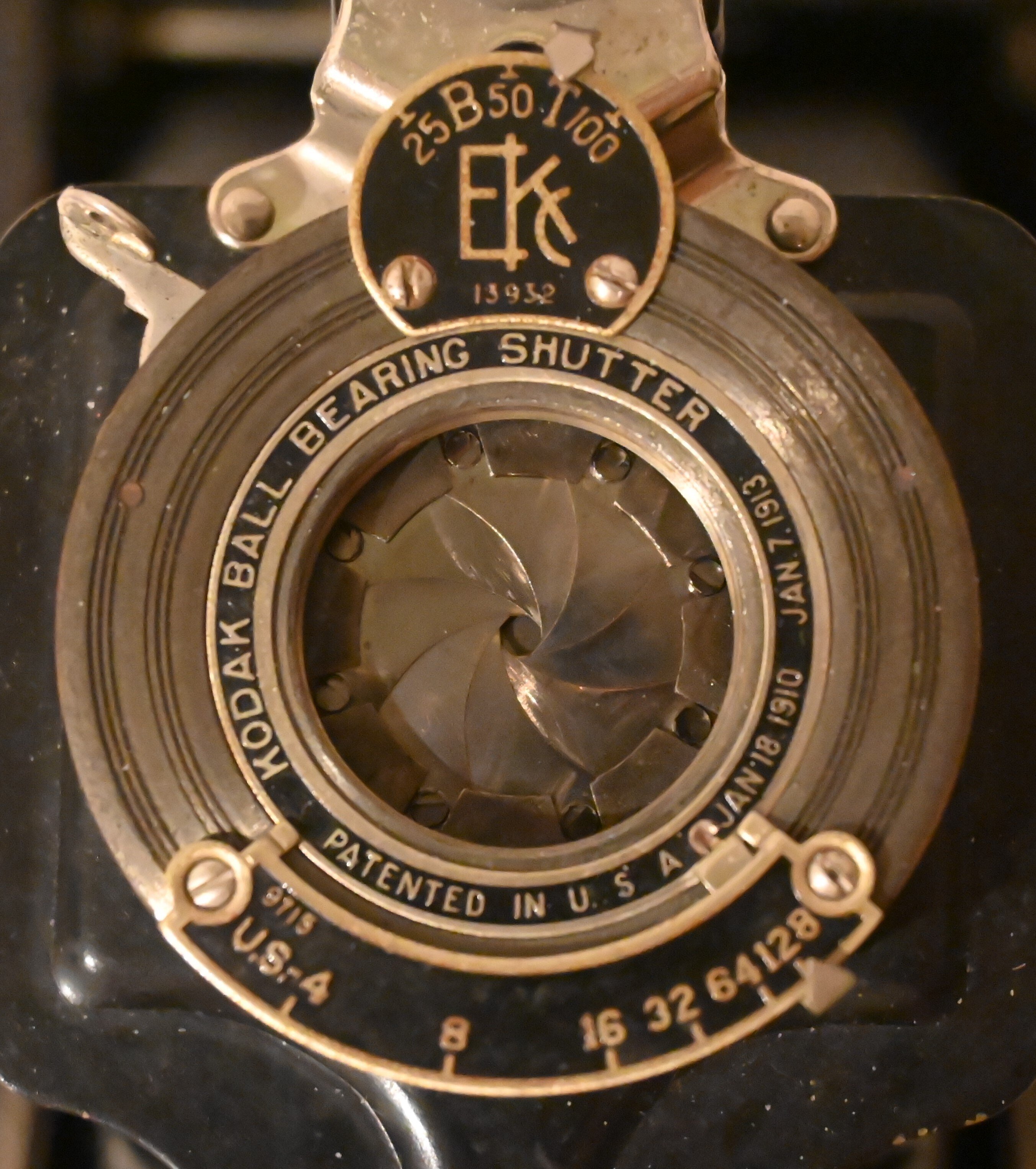 100年前のカメラ｜ライザメ