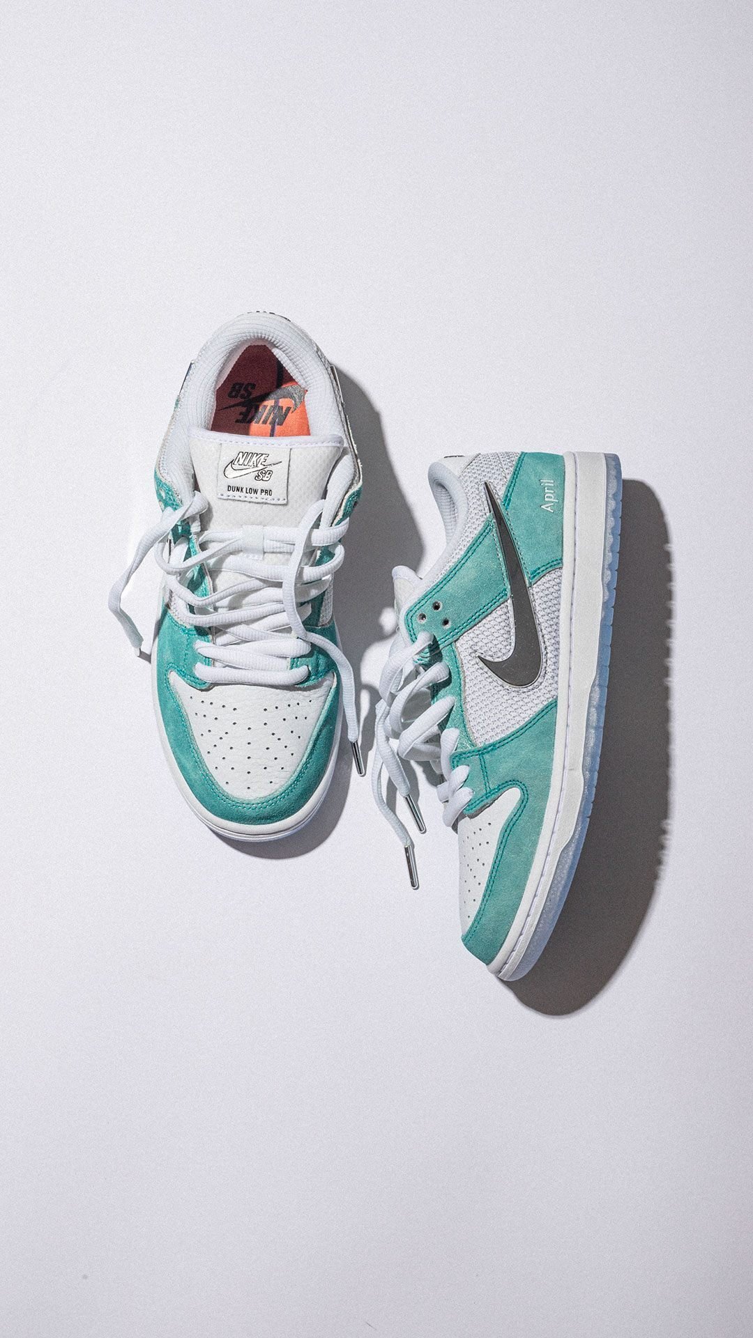 AprilのNIKE SB DUNK LOWと路上で美しく進化するスケートボード