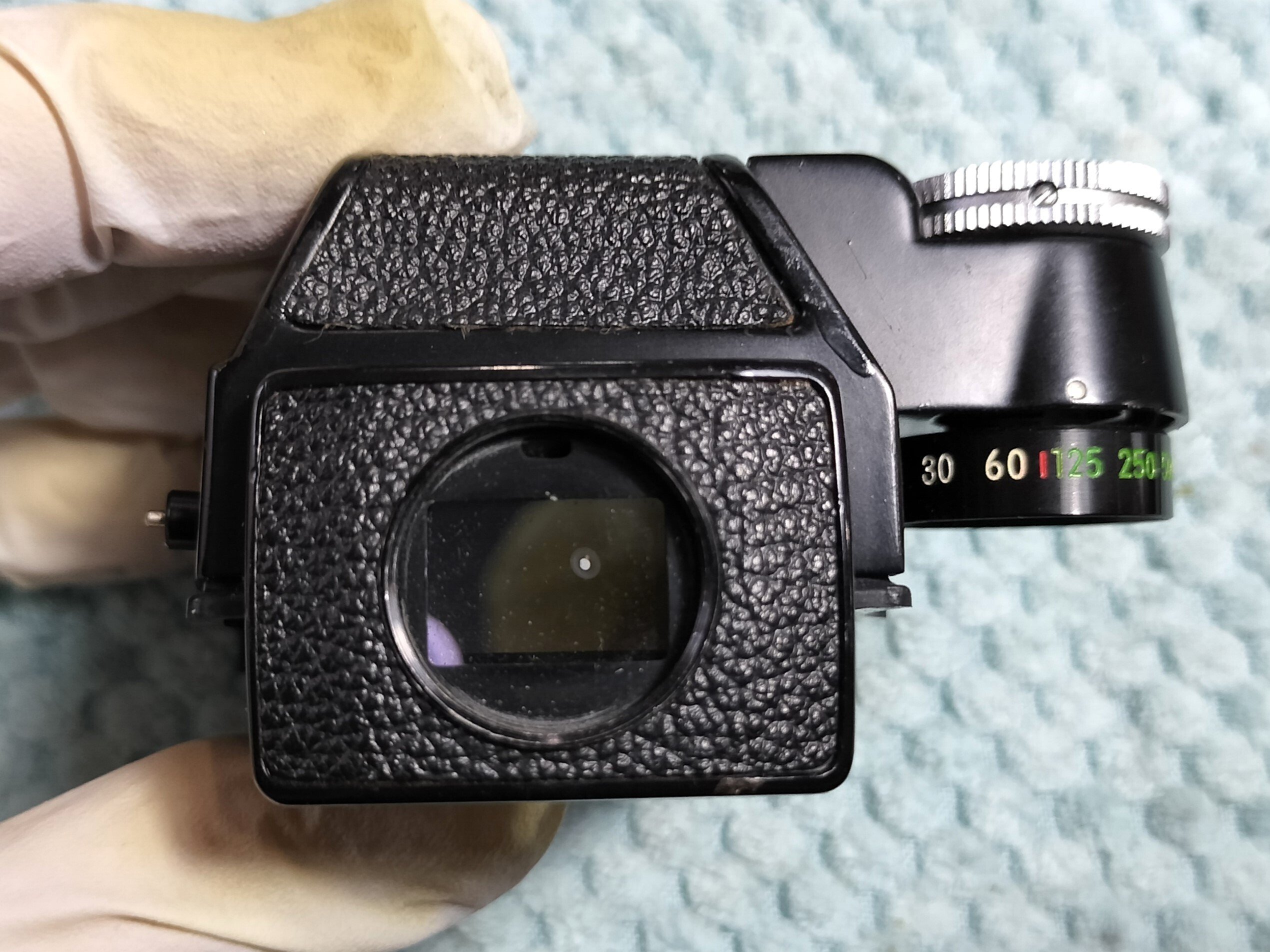 Nikon F2 フォトミックファインダーの分解｜フィルムカメラ修理の