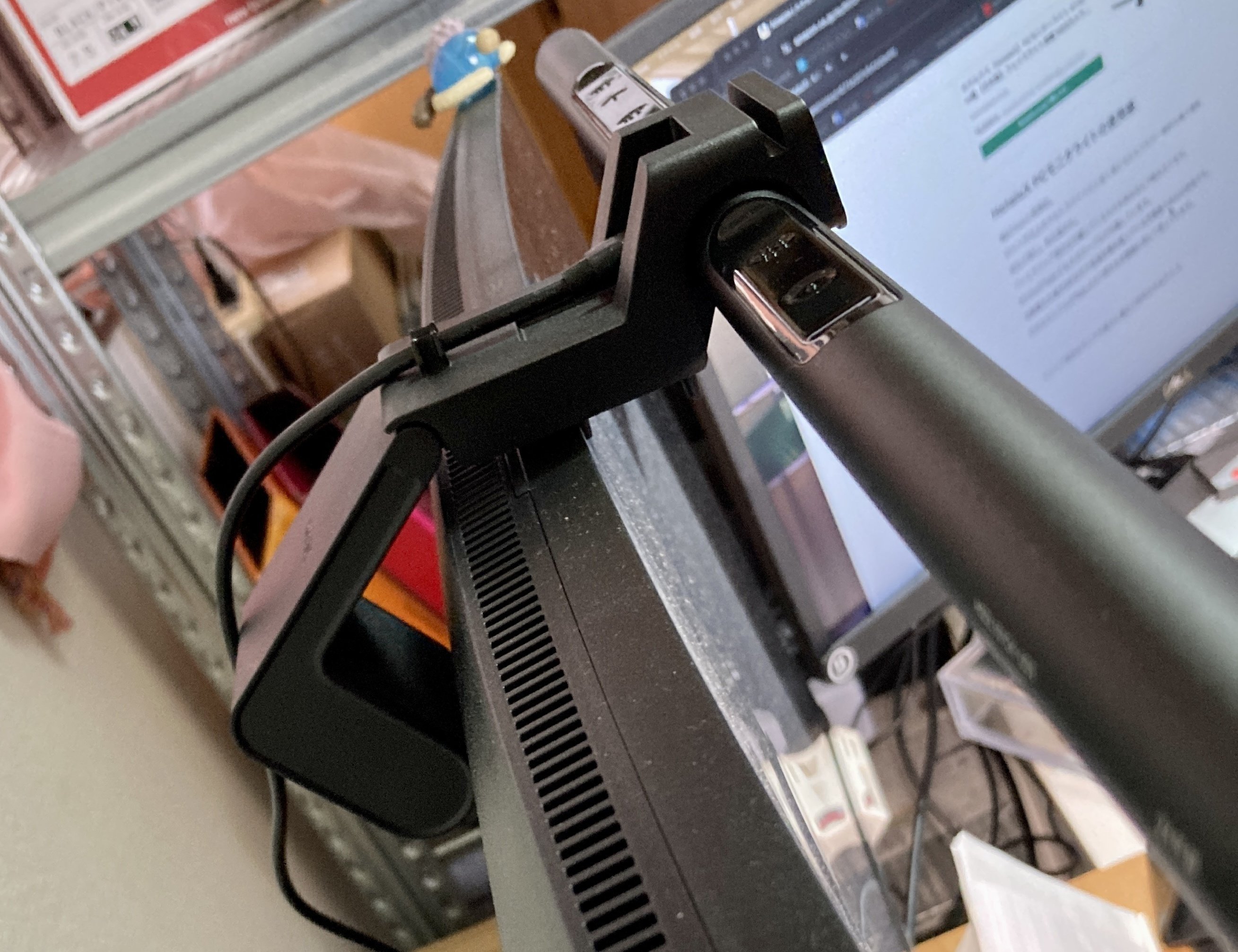 モニターライト（HotaluX）を使ったらWeb会議も快適になった｜もっちん