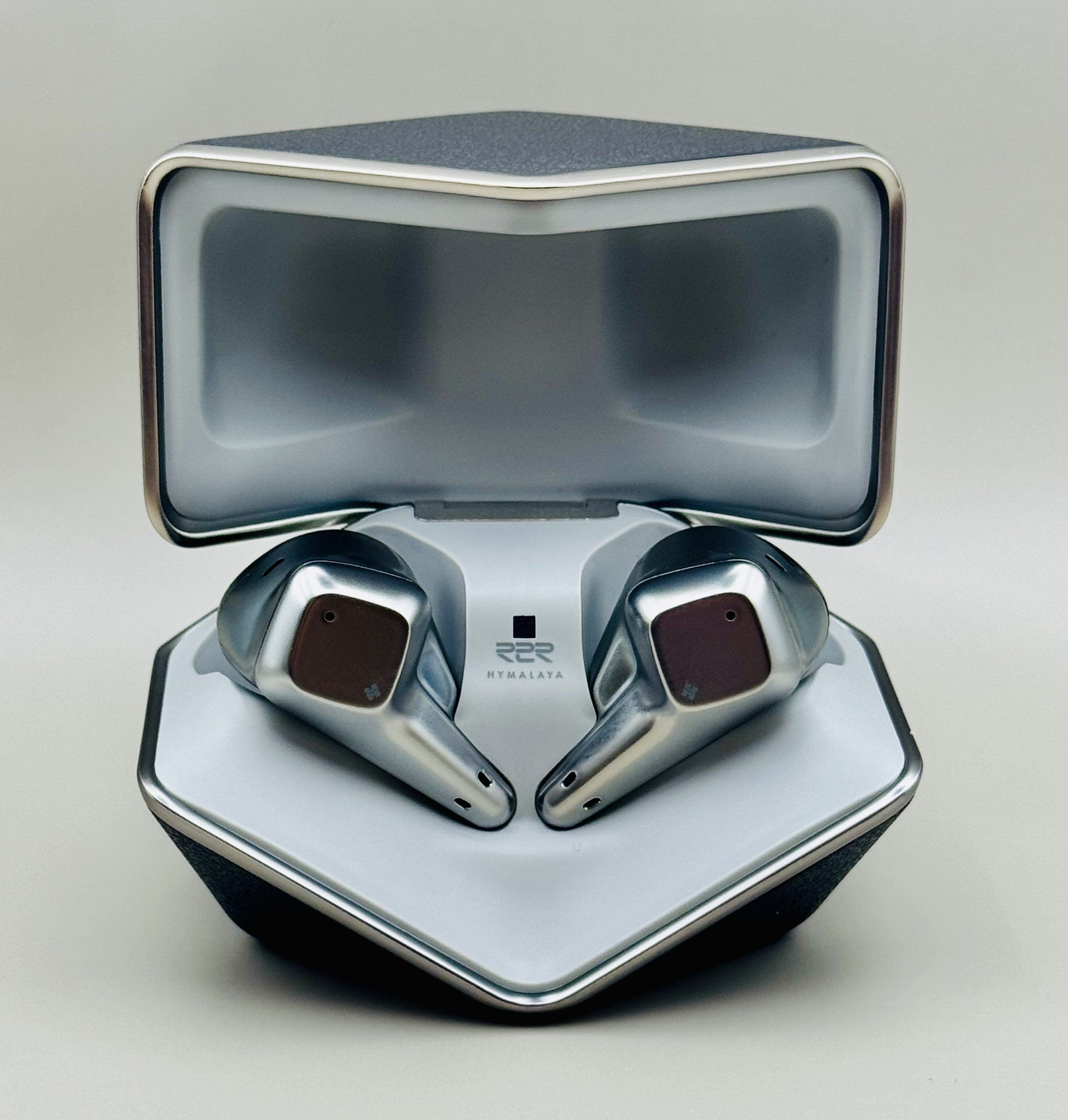 HIFIMAN Svanar Wirelessのレビュー｜ラルフ・ヒンクリー