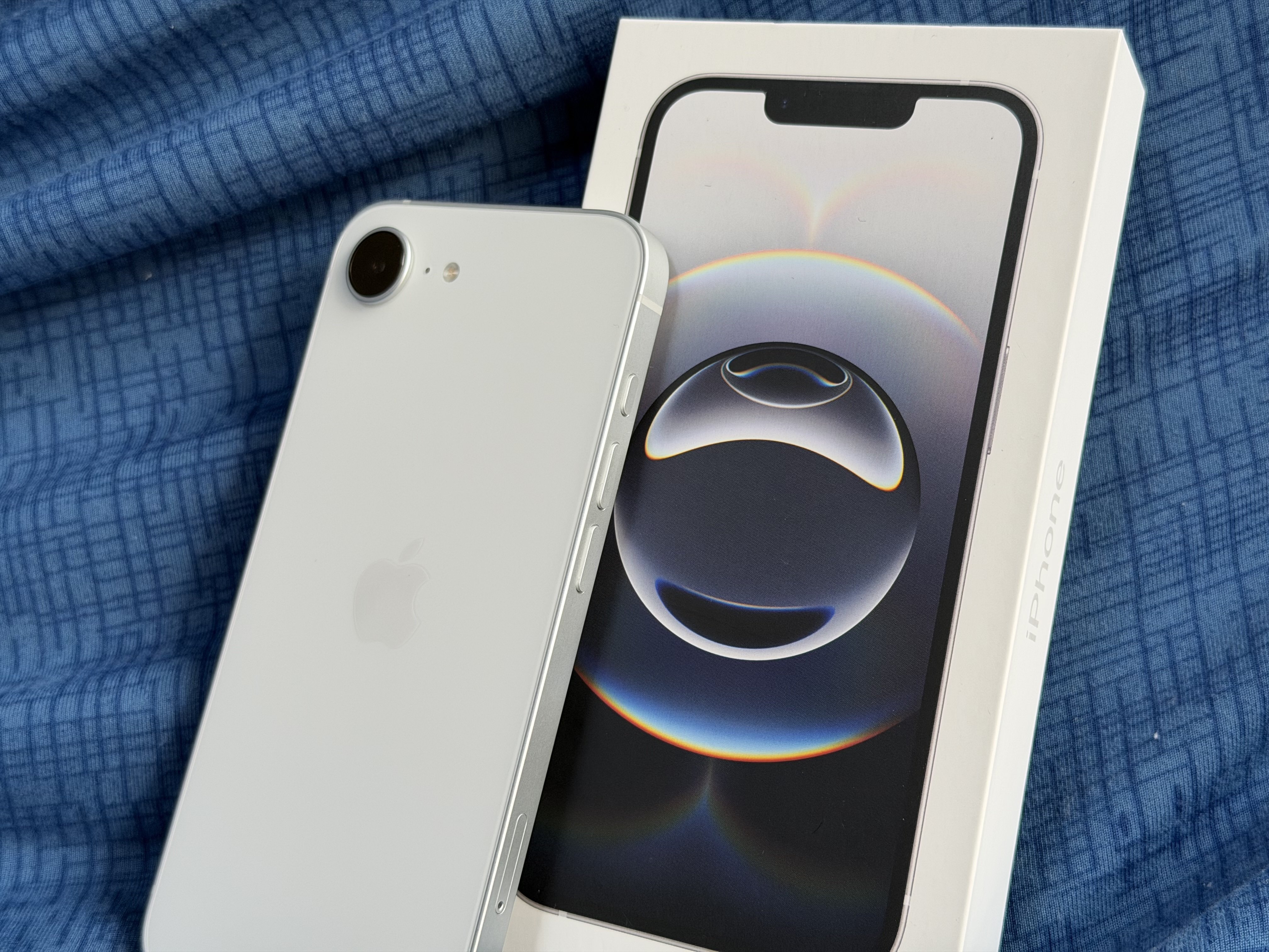 購入】 2025 Apple iPhone 16e 128GB 📱 〜 基本性能を抑えた堅実さに