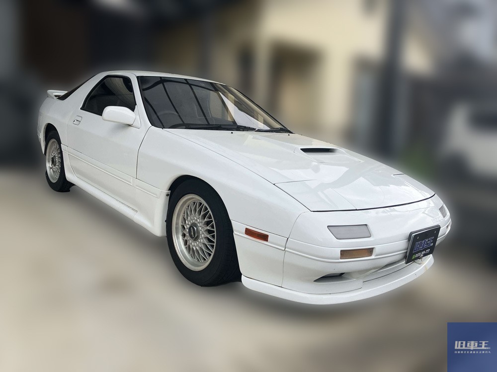 FC3S型RX-7にもアンフィニが存在した！1〜4世代の特徴を紹介｜旧車王