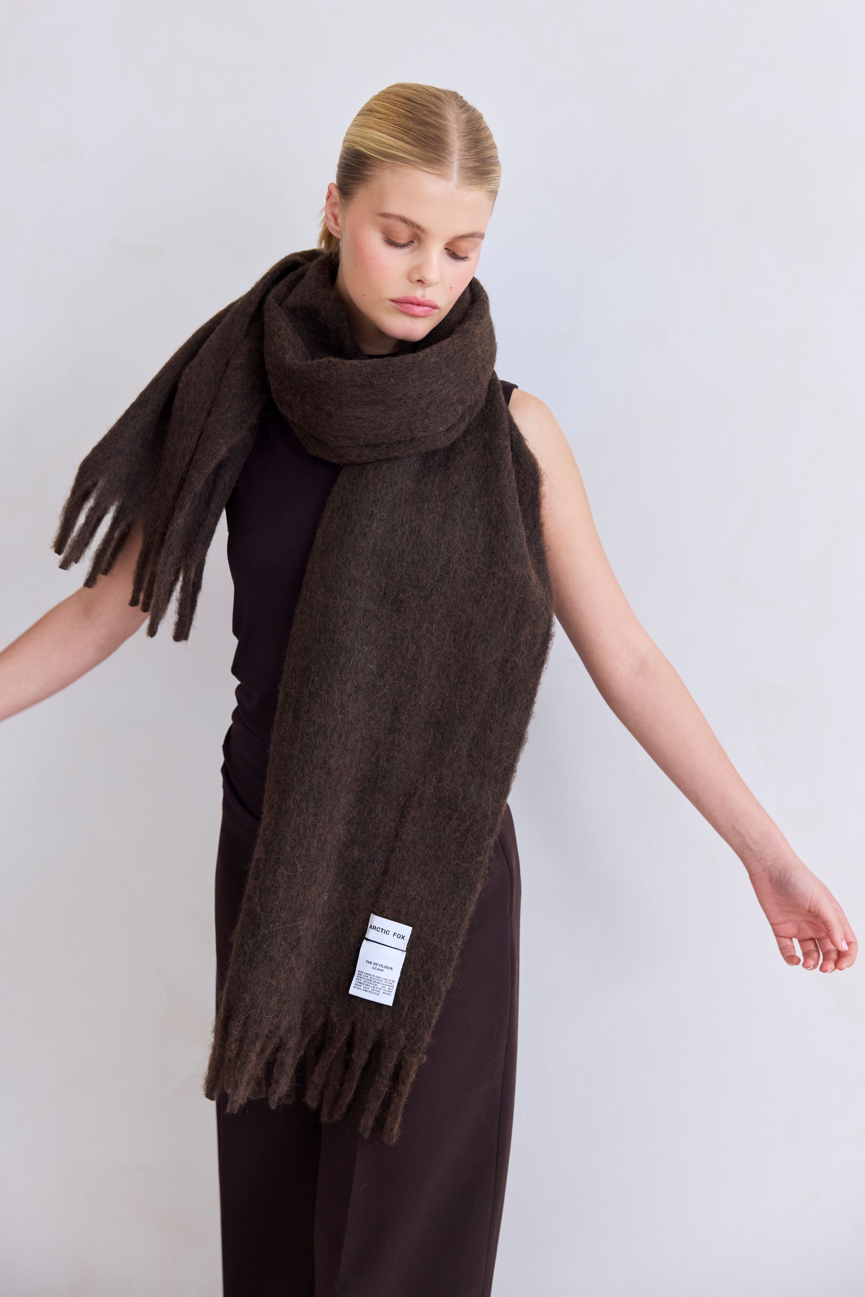 The Reykjavik Wool Scarf - Arctic Fox & Co. - Dark Chocolate Brown