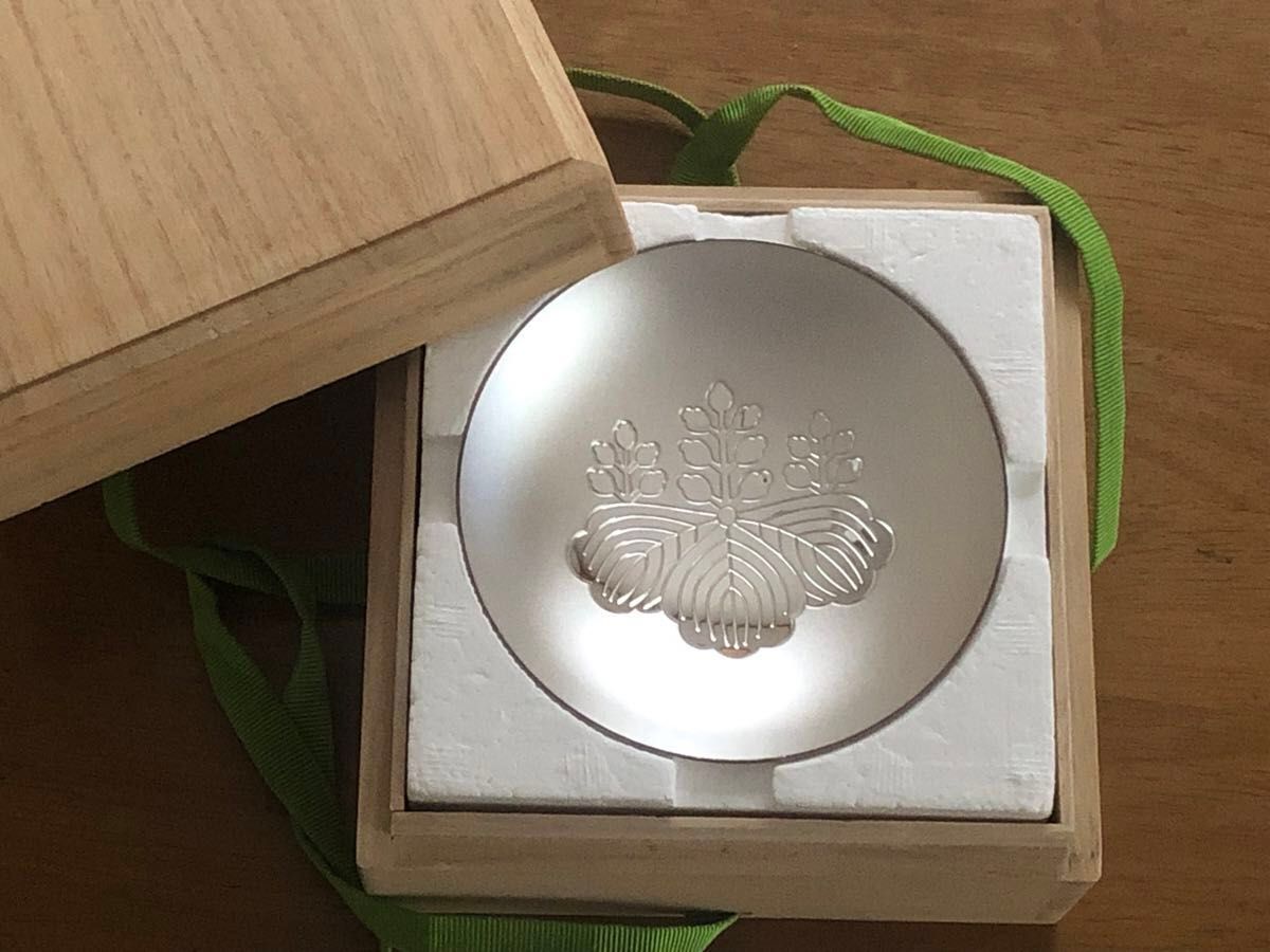 銀杯】 五七の桐 内閣総理大臣 直径115mm 重さ140g｜Yahoo!フリマ（旧