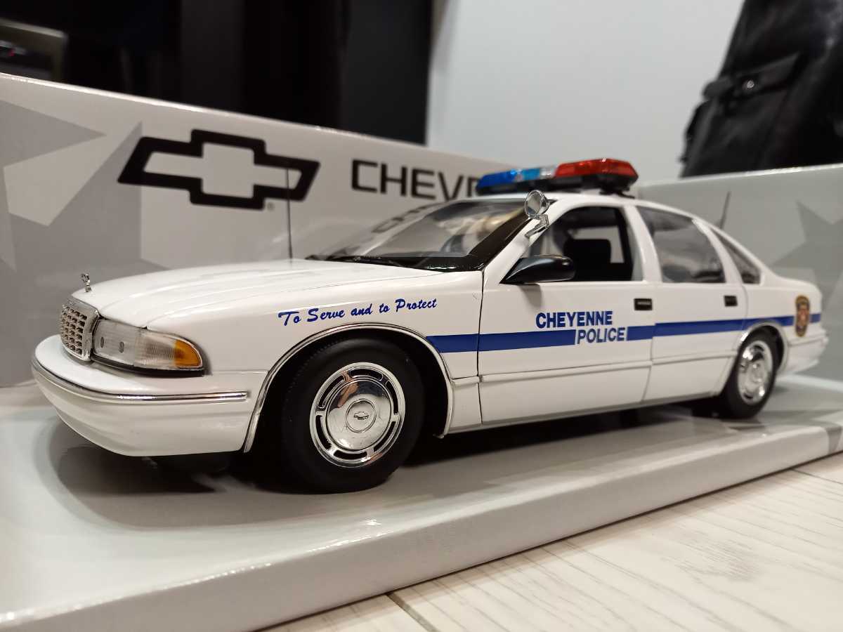 シボレー カプリス シャイアン警察仕様 1/18 CHEVROLET CAPRICE