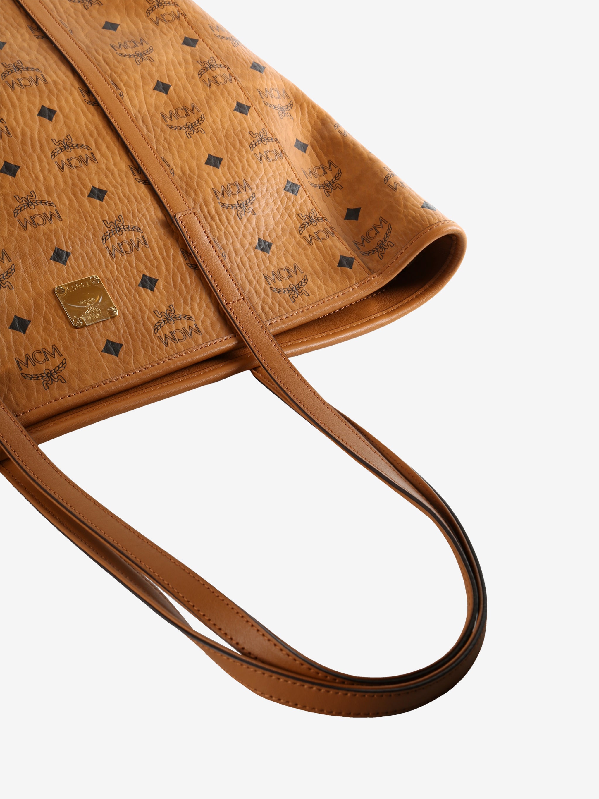 MCM - Unisex Toni Vi Shopper Medium Bag – Atelier New York