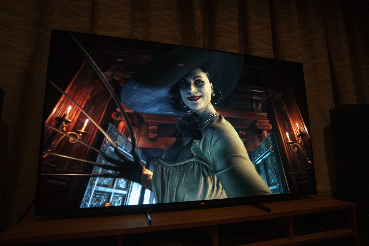 鳥居一豊の「良作×良品」】83型ソニー「BRAVIA XR」でPS5を遊ぶ。特大