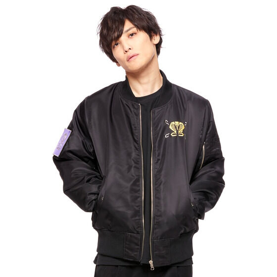 仮面ライダー龍騎』ゾルダと王蛇のVSリング、MA-1ジャケット2種、墨絵