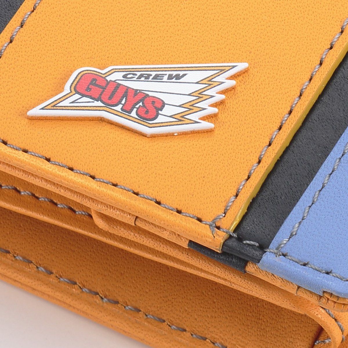 ウルトラマンメビウス 本革二つ折り財布 CREW GUYSモデル