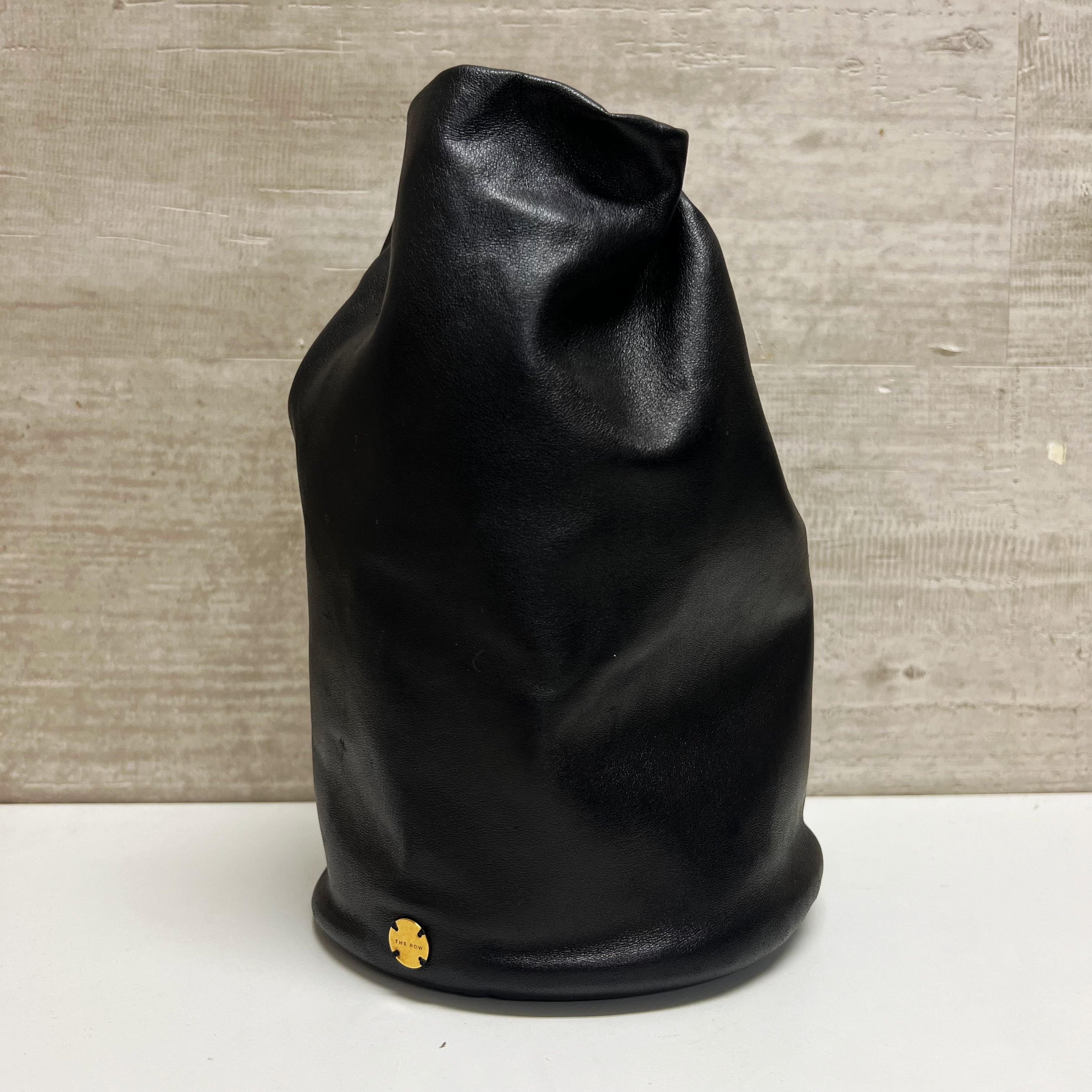 THE ROW ザロウ SPORTY POUCH レザー スポーツポーチ 巾着バッグ W1336
