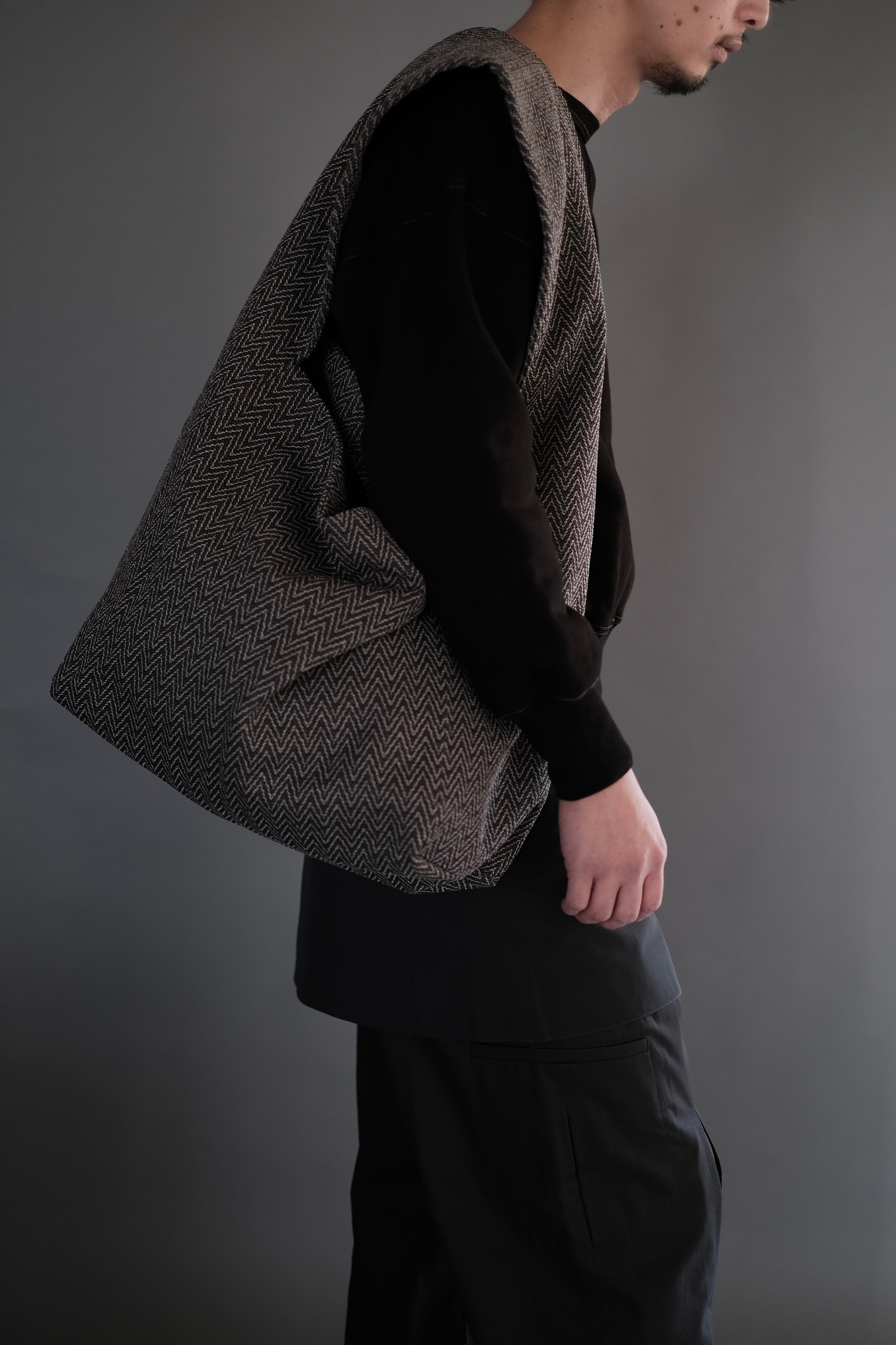 OMAR AFRIDI / FACTORY BAG | LIVING