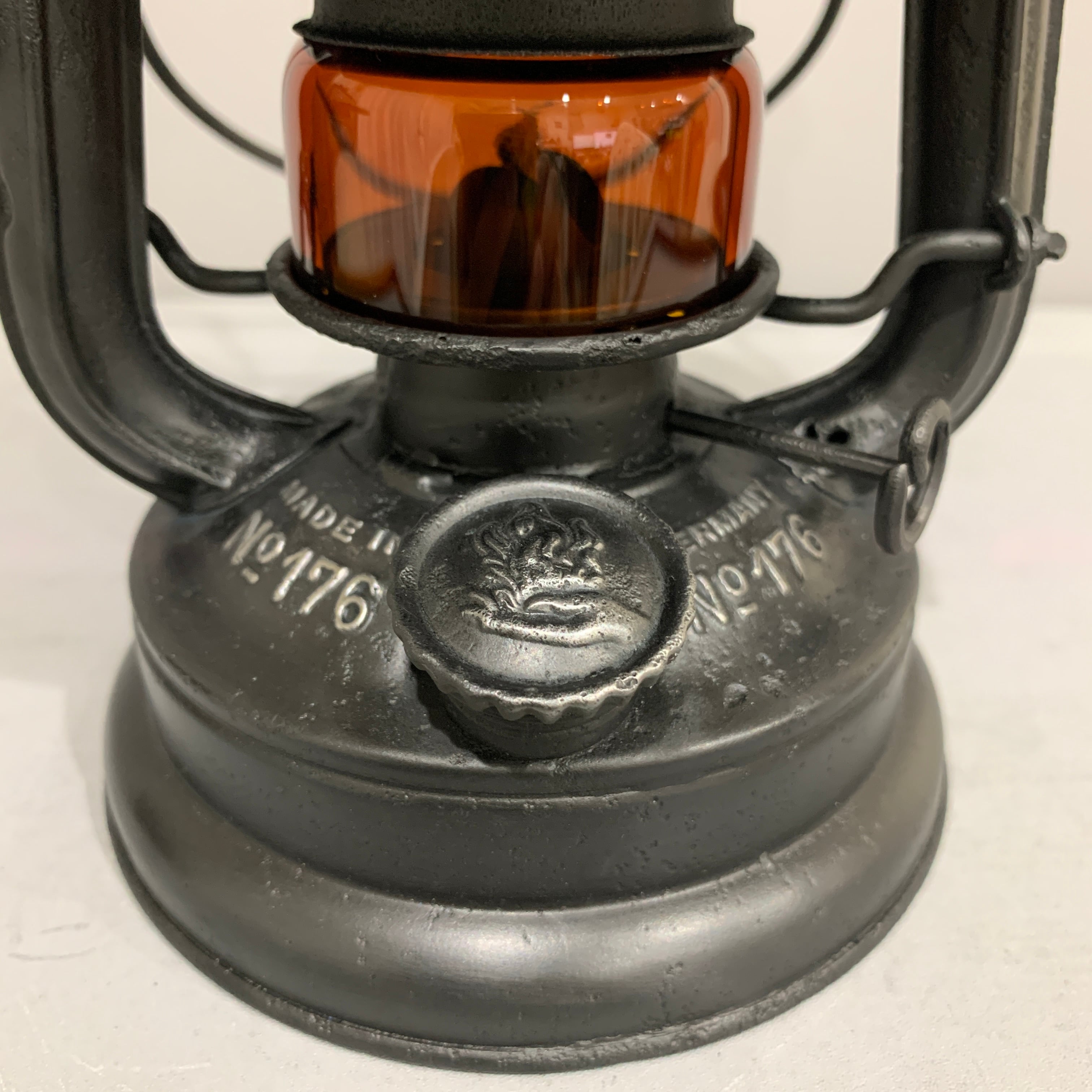 feuerhand 176 lu ビンテージ アンバー グローブ | Oldman's lantern