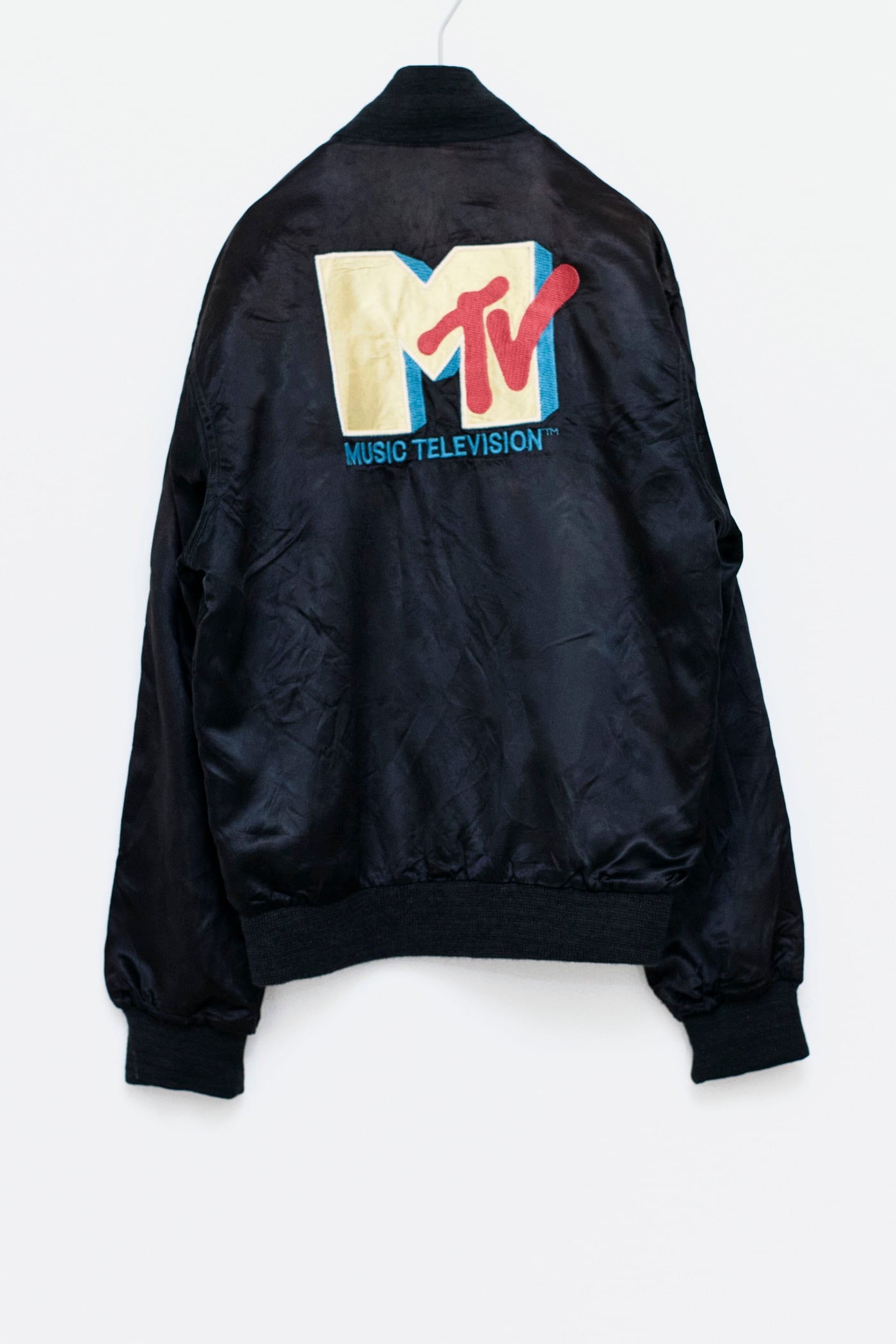 80s MTV LOGO BLACK EMBROIDERY SATIN JACKET | Reben