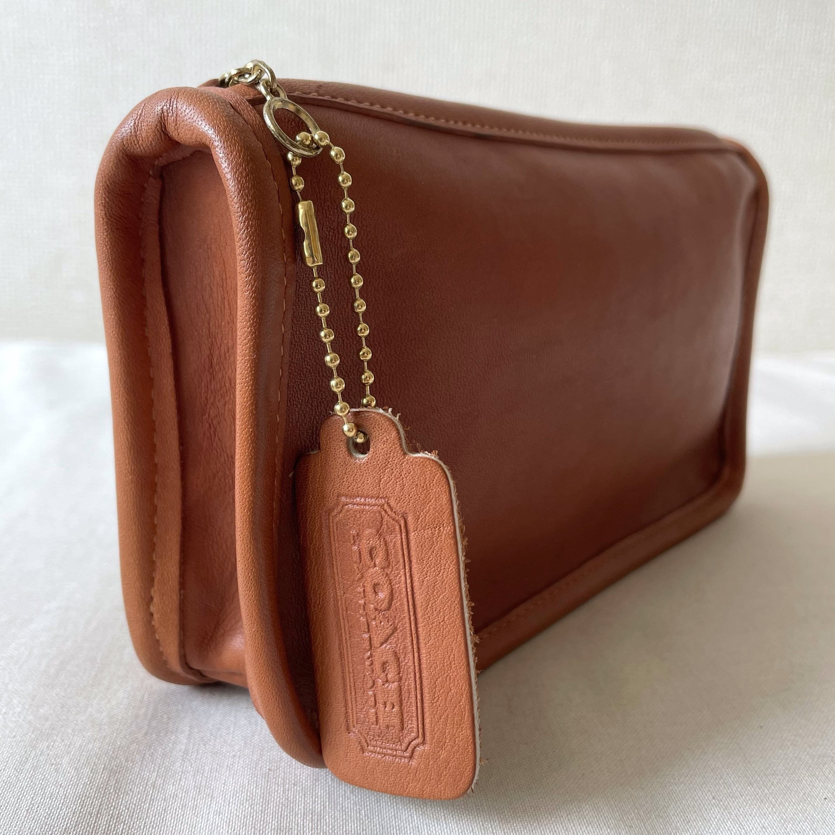 RARE VINTAGE COACH (OLD COACH オールドコーチ) CHUNKY CASE IN