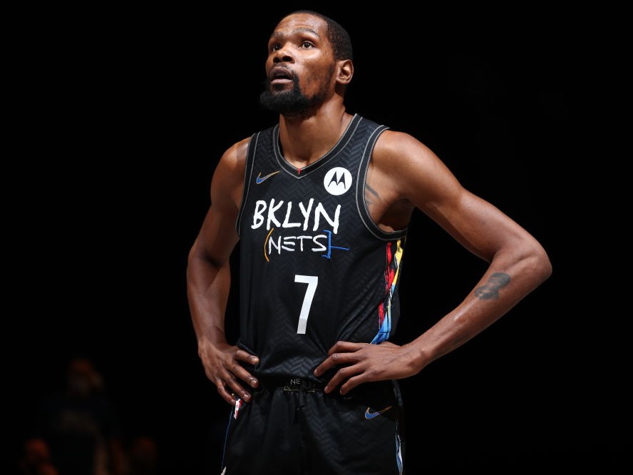 ケビン・デュラントがスクープ連発の敏腕記者、シャムズ・シャラニアを