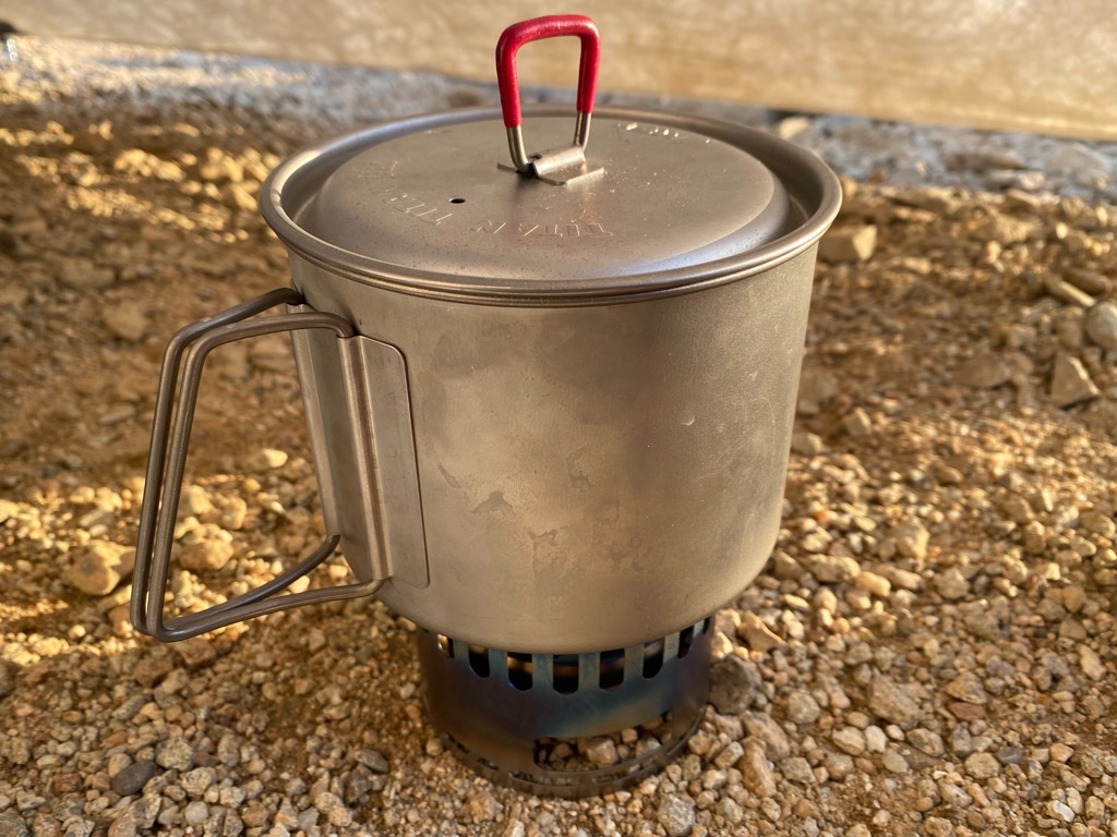 クッカー好きが愛するロングセラー！！ MSR / チタンケトル 0.85L | BBG