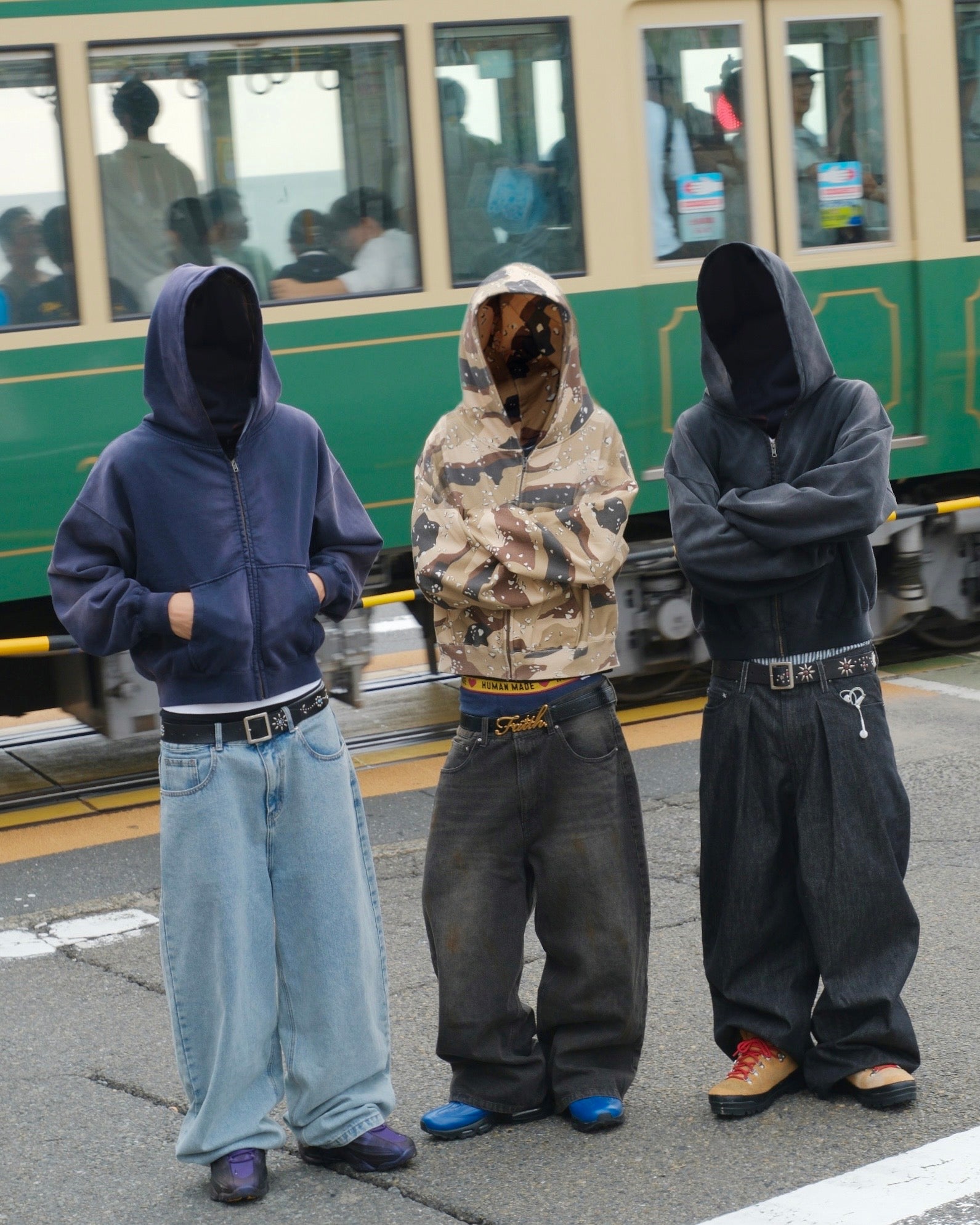 Sun-Faded Zip Hoodie – BELVET