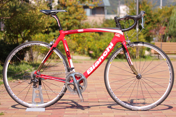 ロングライドに特化した928。 Bianchi（ビアンキ）928 Carbon C2C 105