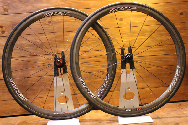 空力性能を持ち合わせた軽量ホイール ZIPP 202 シマノ11S カーボン
