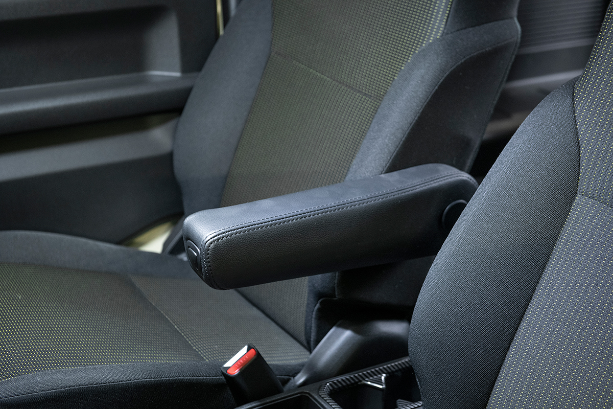 EXTRA ARMREST for JIMNY JB64/JB74｜エクストラ アームレスト for