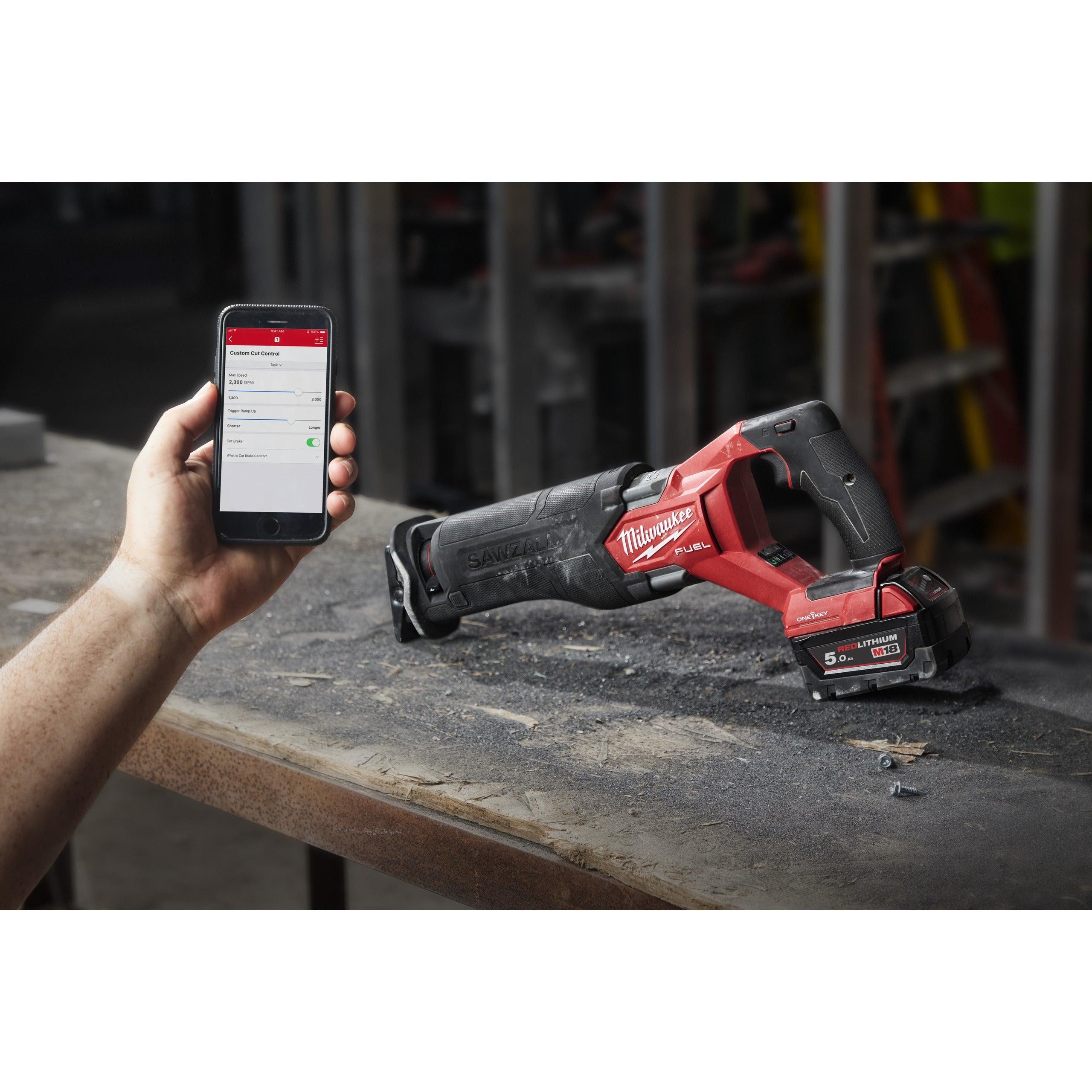 Fierăstrău sabie M18 FUEL™ ONE-KEY™ SAWZALL™ Milwaukee M18ONEFSZ-502X,