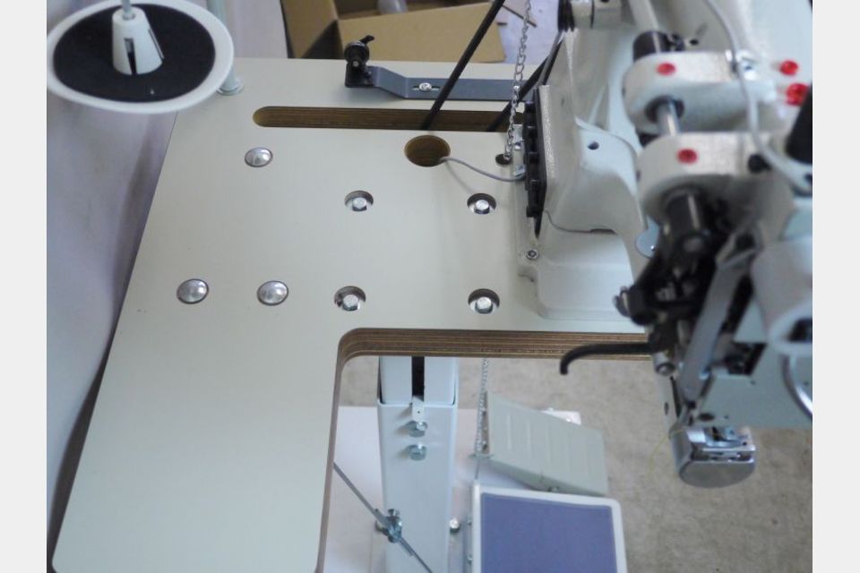 総合送り 腕ミシン レザークラフターLC335 誰でも気軽にレザー