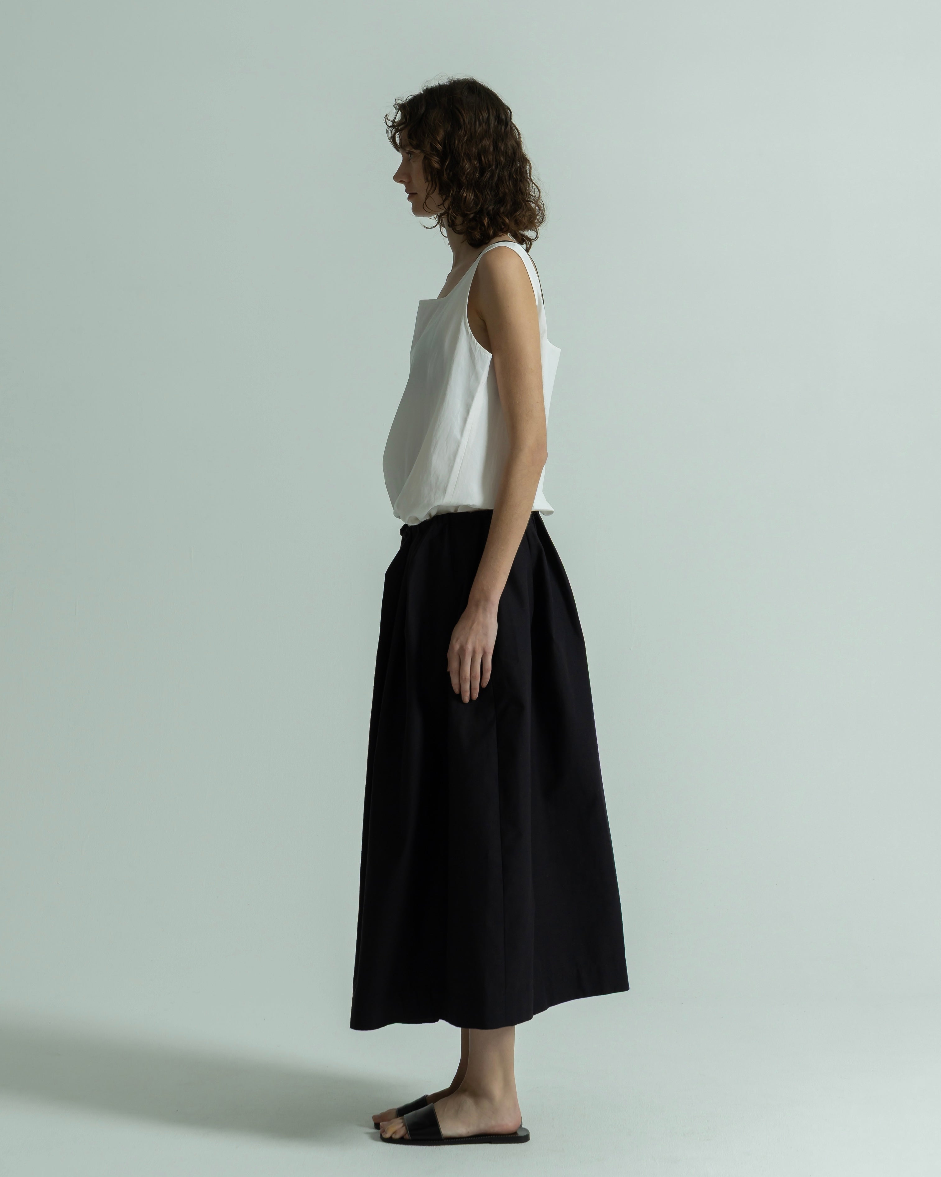 COTTON GATHER TUCK SKIRT（コットンギャザータックスカート）｜BIYOMA