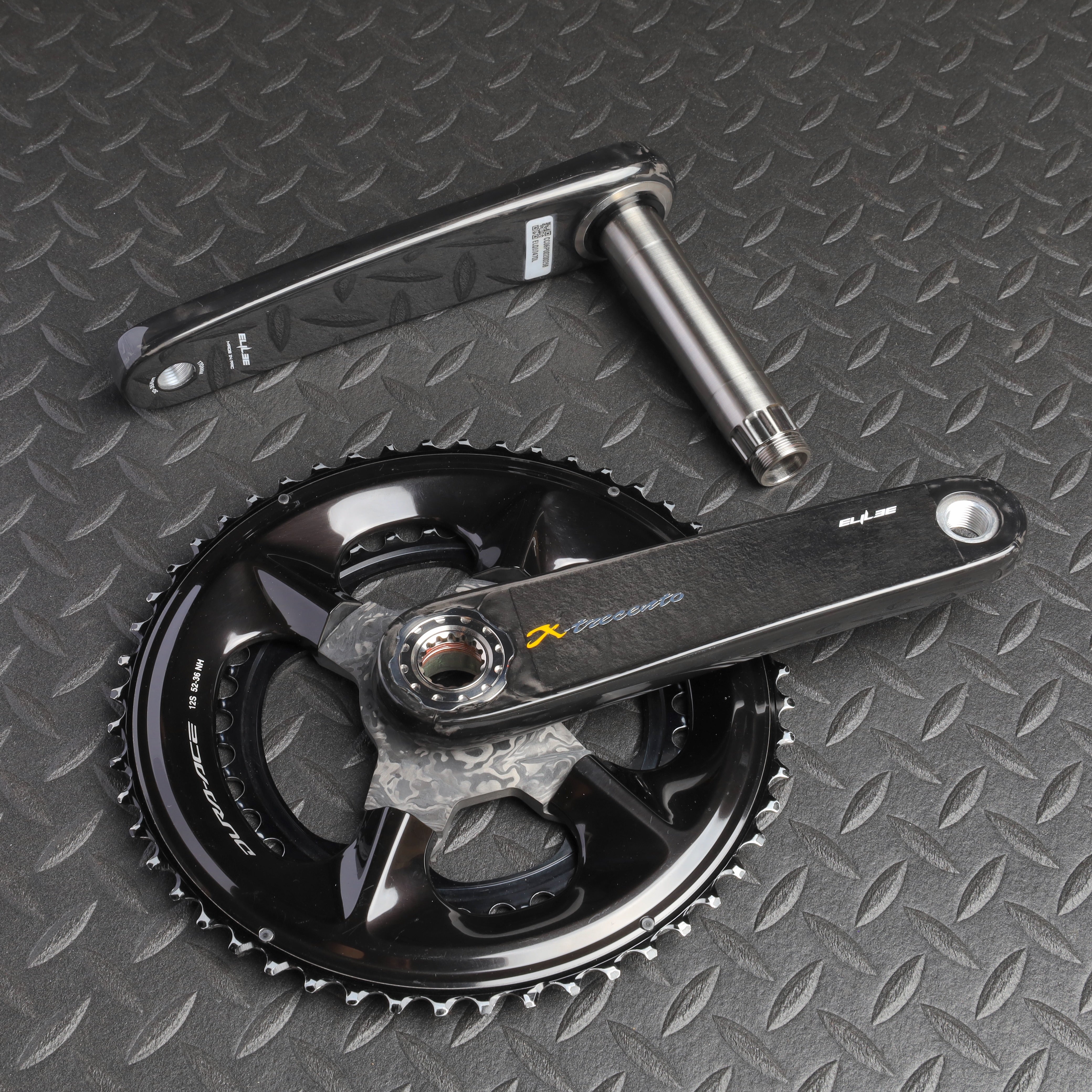 ELILEE / X-trecento カーボンクランクアーム チタニウムスピンドル(φ24mm)