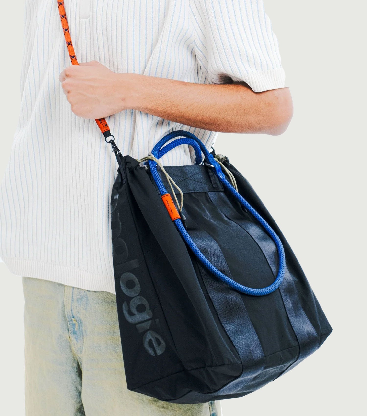 Summit Tote Medium Black Tech – BLAW