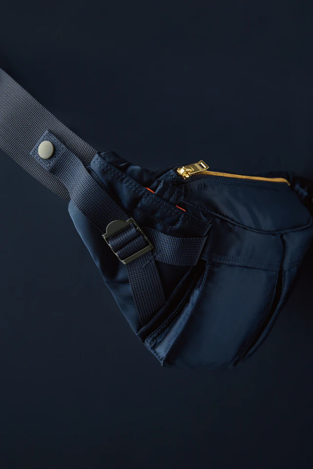 吉田カバン PORTER TANKER 新色「アイアンブルー」を加えたシリーズを