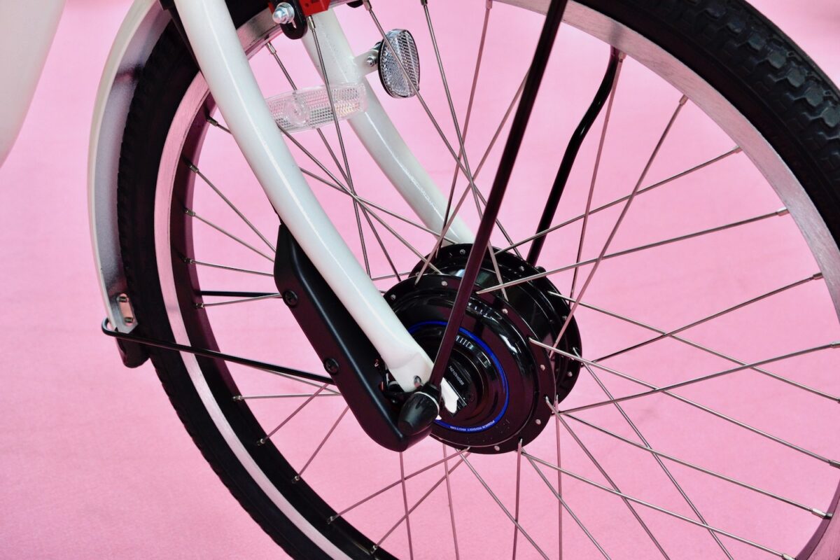 デュアルドライブに進化した子ども乗せ電動アシスト自転車「bikke MOB