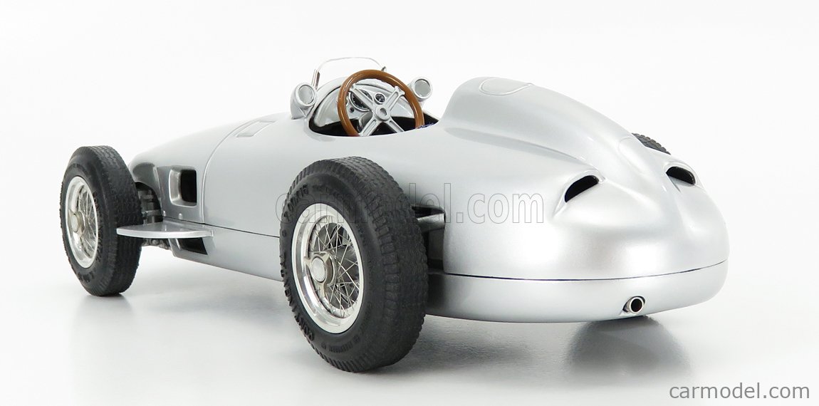 CMC M006 Scala 1/18 | MERCEDES BENZ F1 W196 SPIDER 1955 SILVER