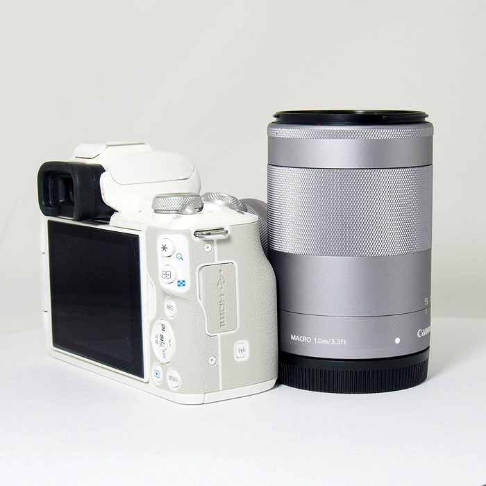 中古】(キヤノン) Canon EOS KISS M ダブルズームキツト ホワイト