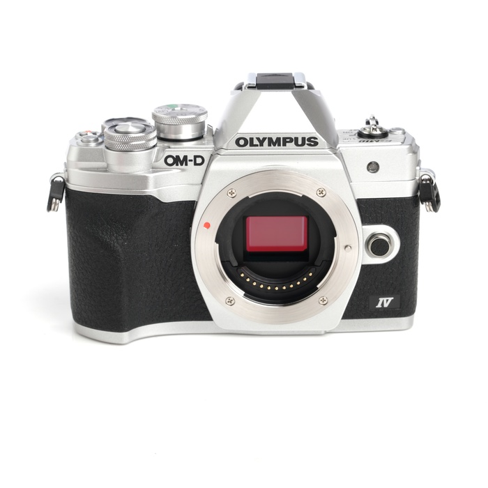 中古】(オリンパス) OLYMPUS OM-D E-M10 MARK4 ボデイ シルバー