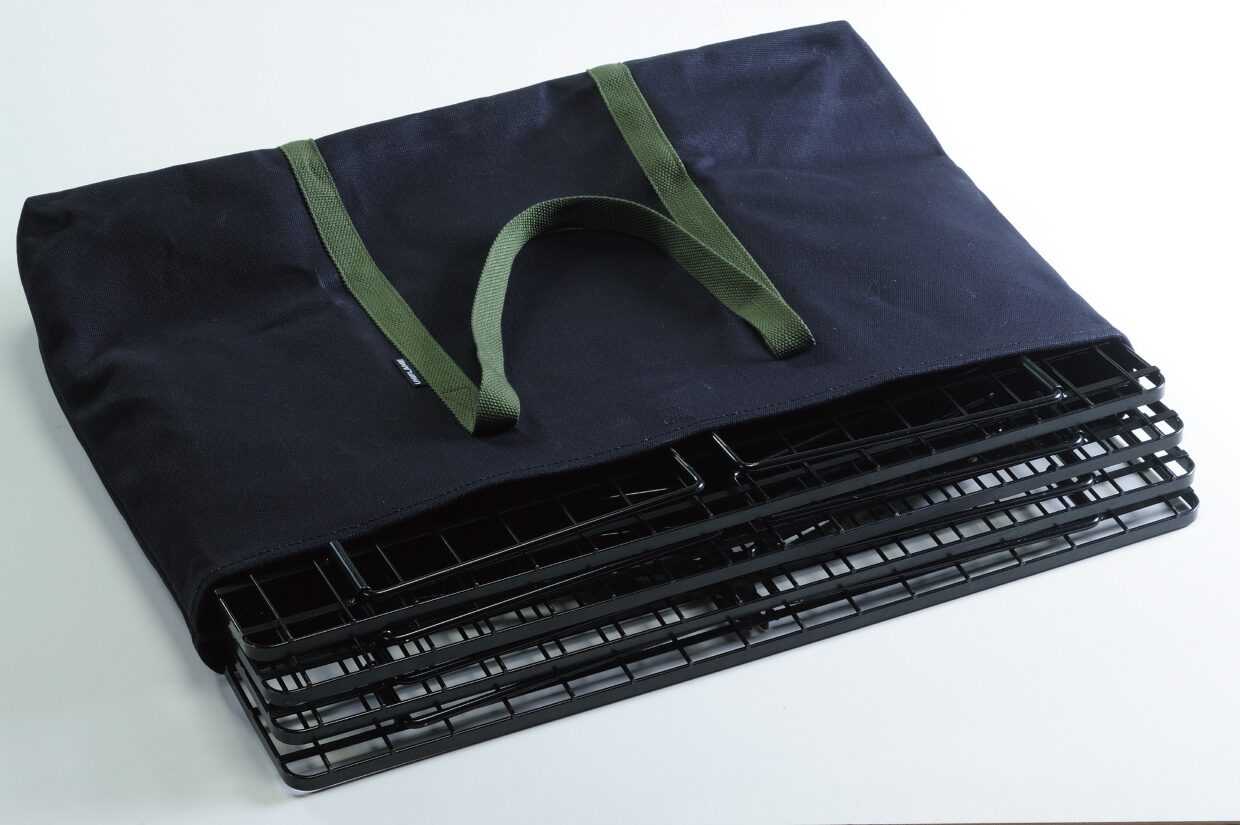 数量限定】ユニフレームから「フィールドラック ブラック（2枚）トート