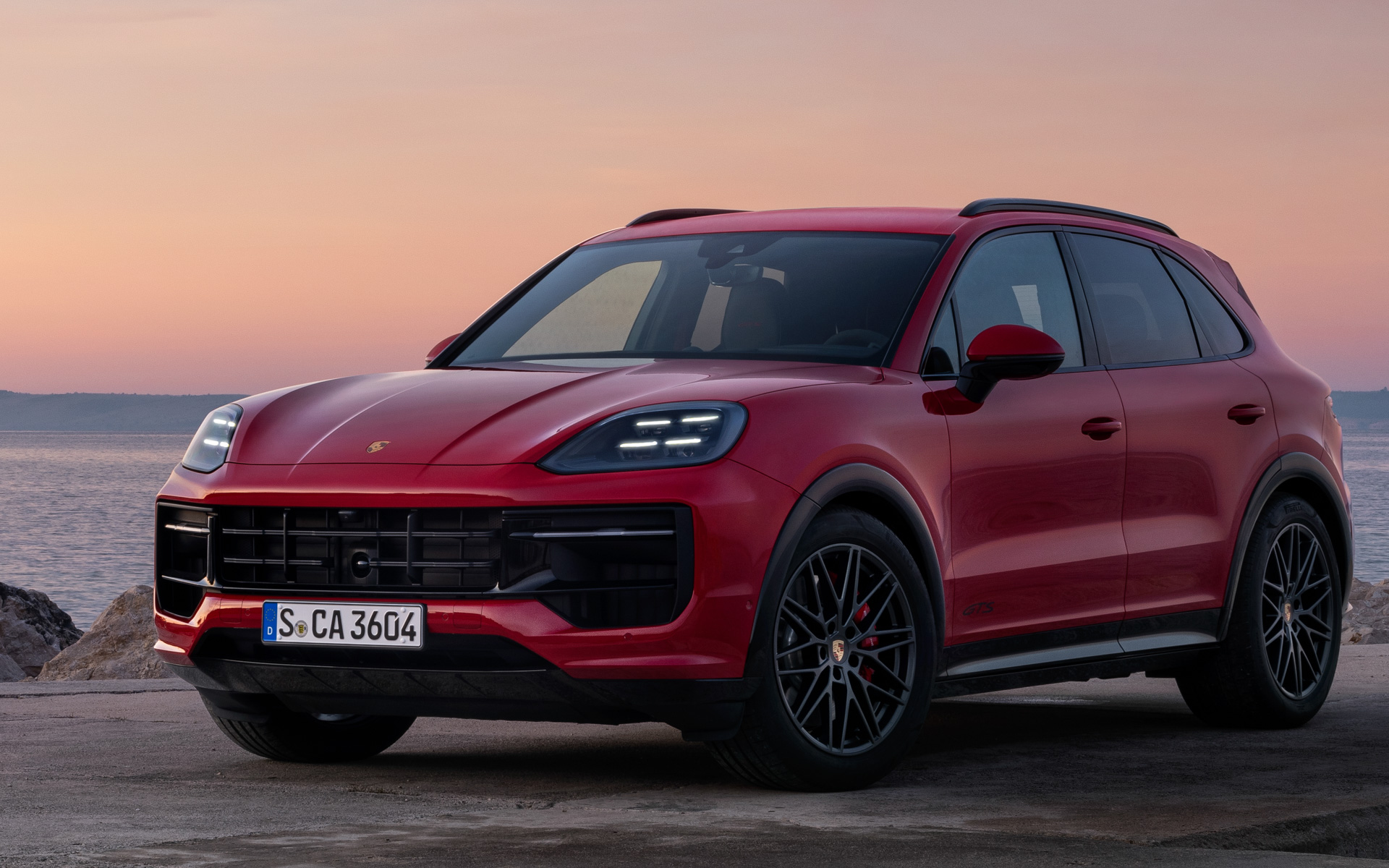 ポルシェ、500PSのV8ツインターボを搭載する新型「カイエンGTS/GTS