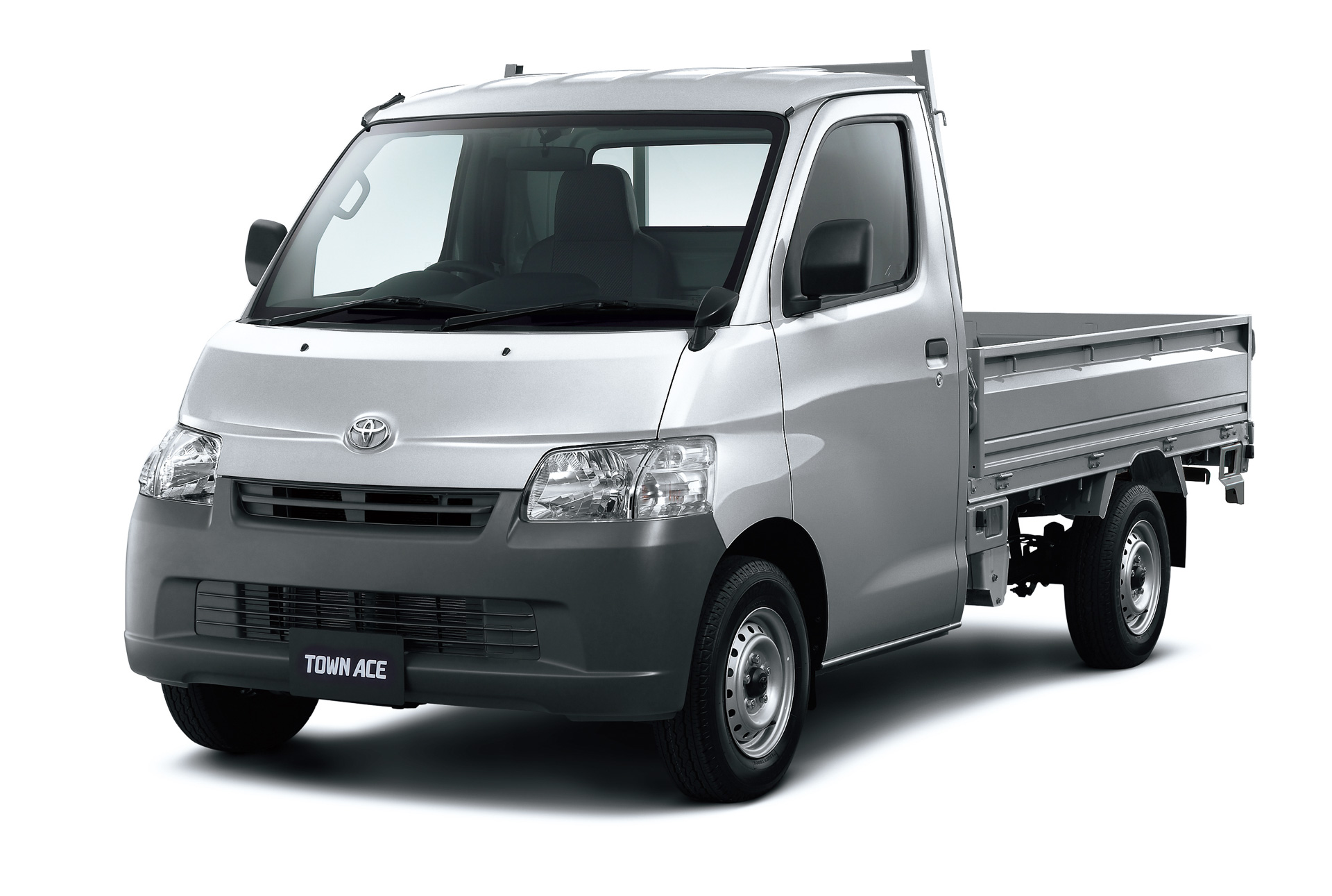 トヨタ、「タウンエース」「ライトエース」一部改良。イモビライザーを