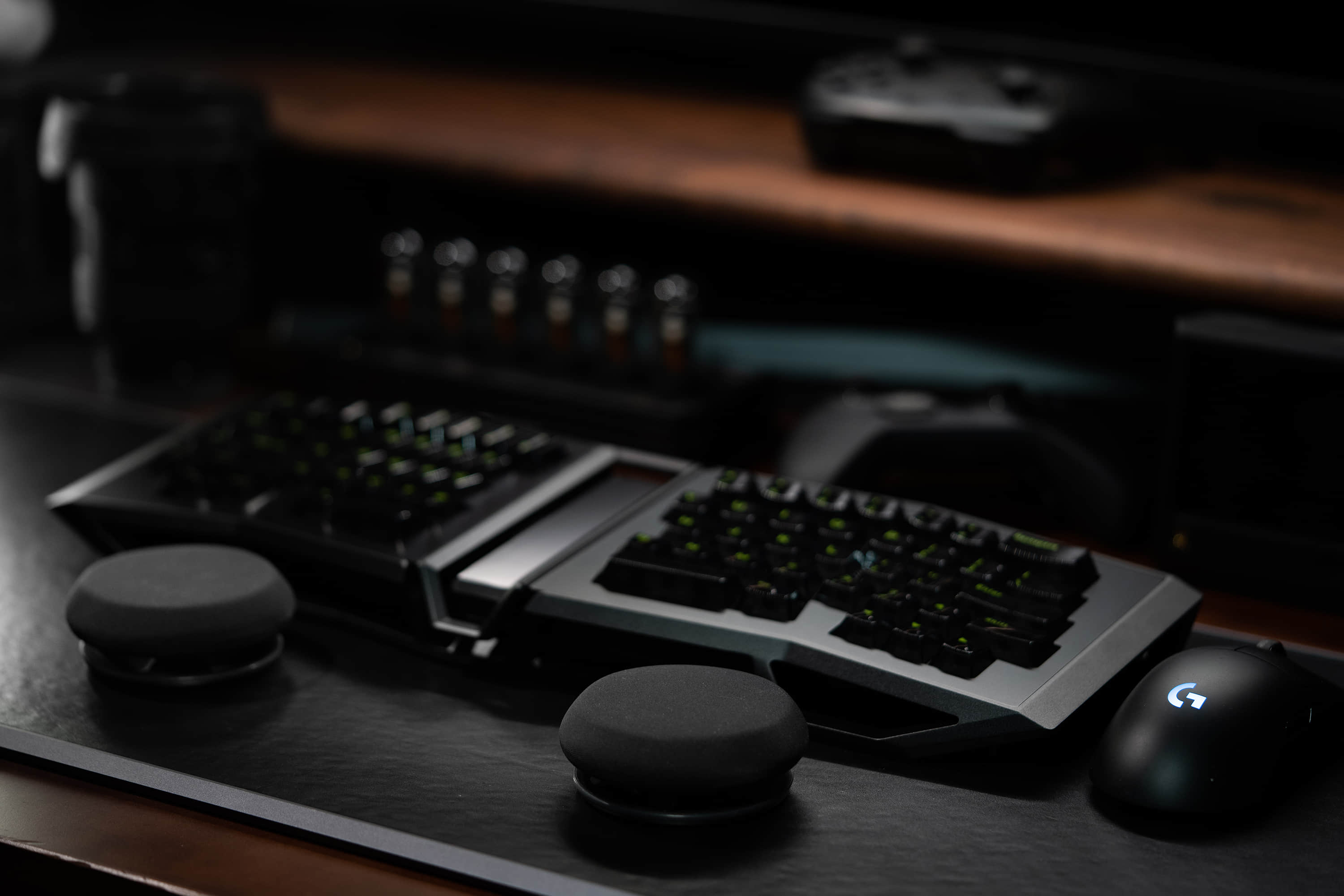 Hover Ergonomic Maglev Wrist Rest