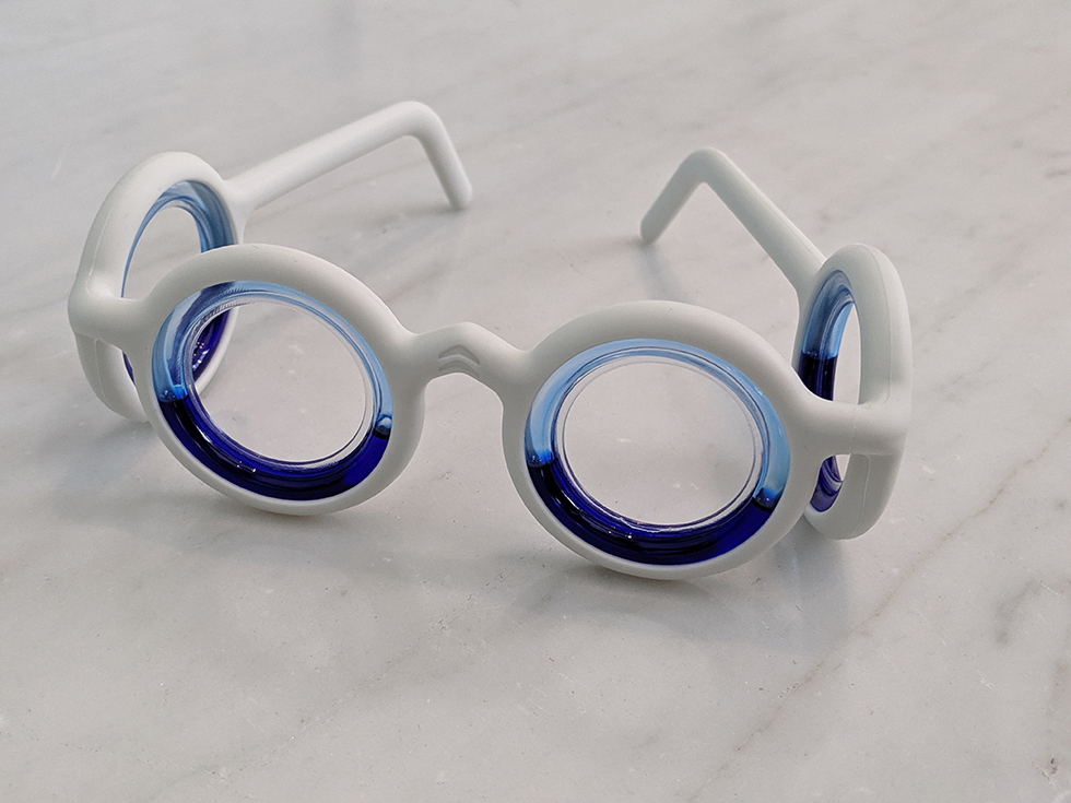 眼鏡も売り始めたシトロエン その裏に隠された意外すぎる狙い：日経