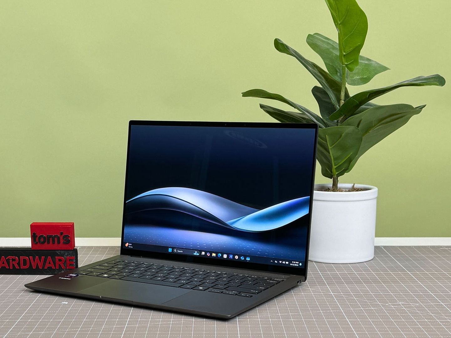 Asus Zenbook S14 review: Intel Core Ultra 7 258V makes its debut
