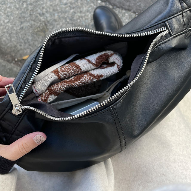 累計販売3,000個]ハーフムーンクロスボディバッグ | ファッション通販