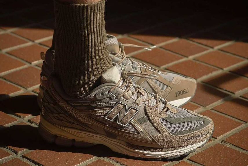 INVINCIBLE × N.HOOLYWOOD × New Balance 1906U 