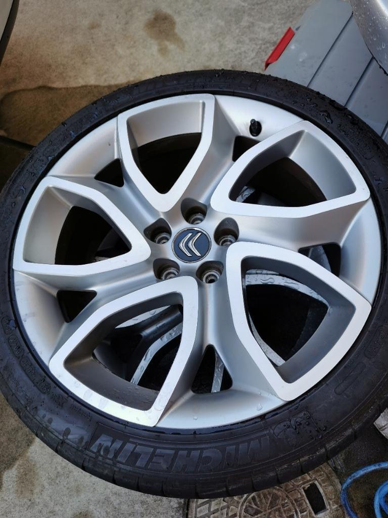 シトロエン(純正) 純正19インチアルミホイール のパーツレビュー | C5