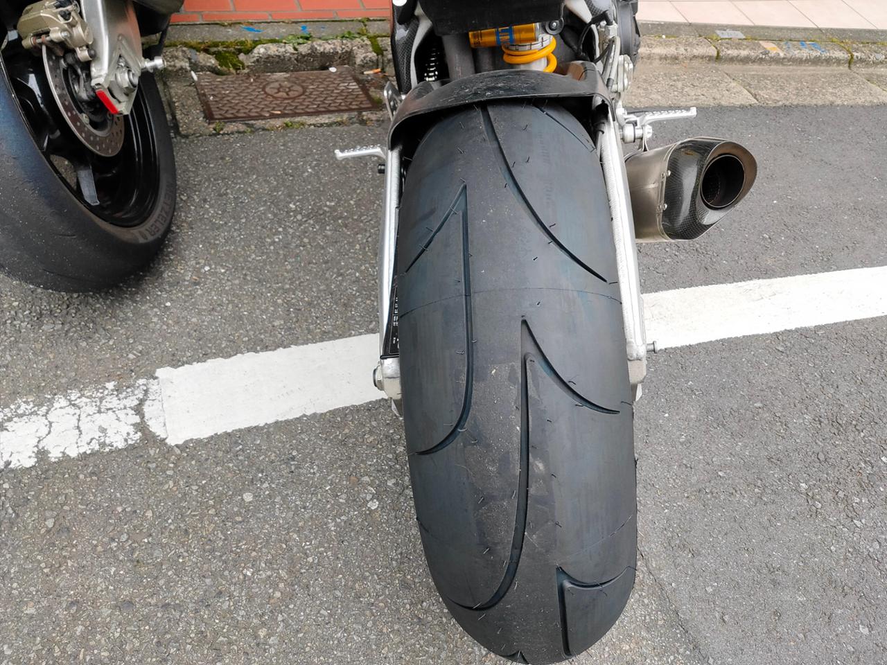 D213GP 120⁄70ZR17 200⁄60ZR17 のセット 中古 ダンロップ D213GP 120