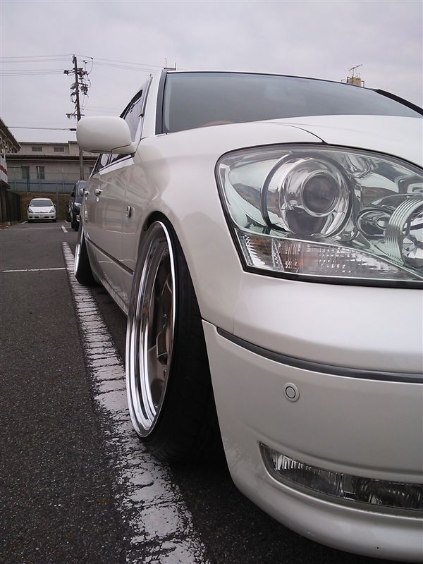 右フロントフェンダー交換（トヨタ セルシオ・30系）by かずき