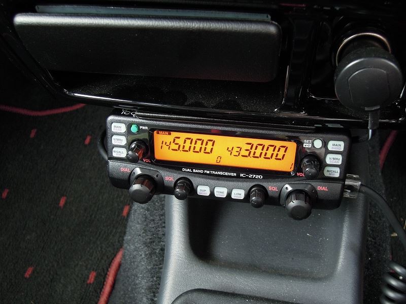 アマチュア無線機 IC－2720取り付け（スズキ ジムニー・JB23W